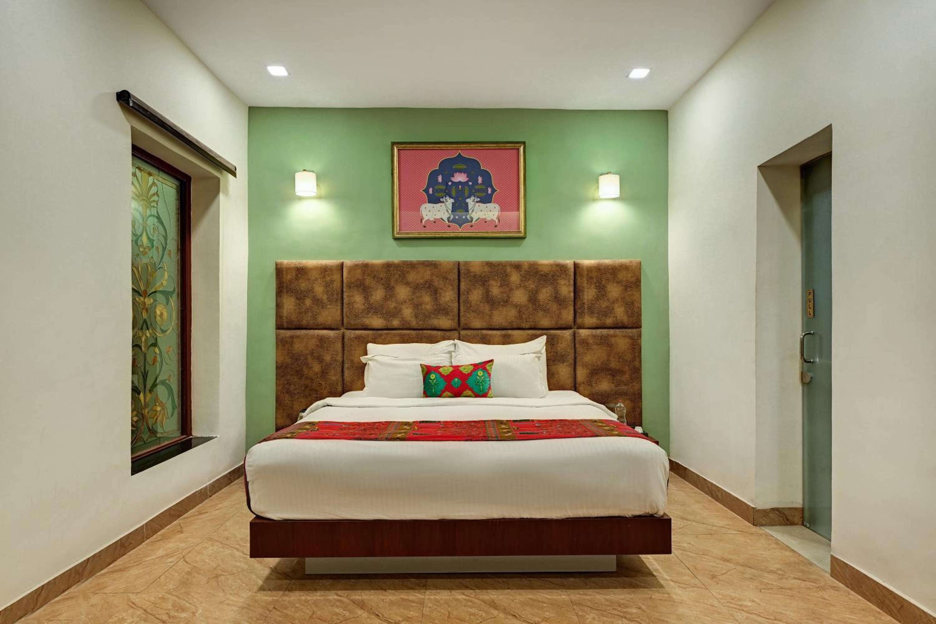 Superior King Room - Photo 2