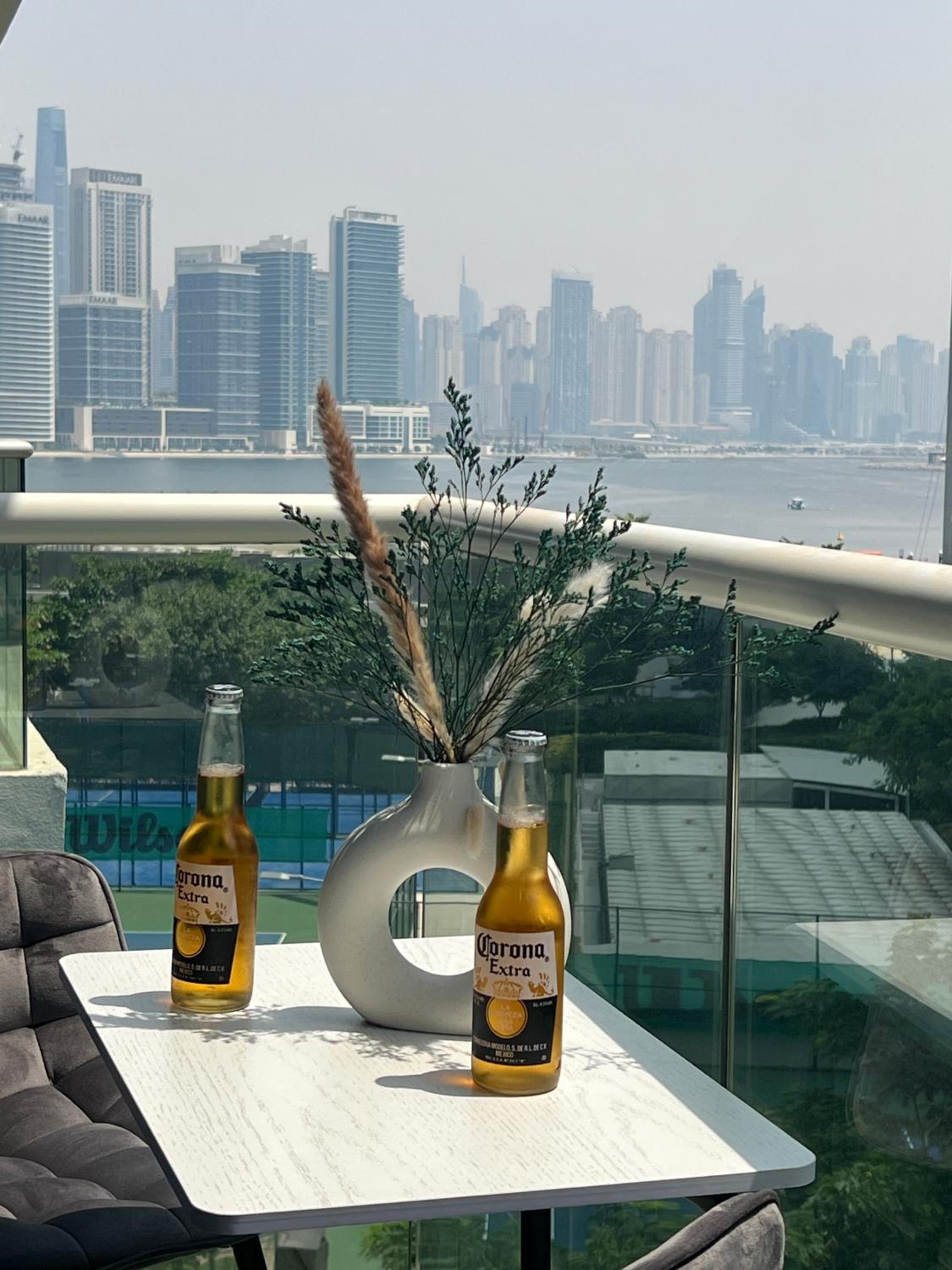 Two-Bedroom Apartment with Balcony and Sea View photo 3