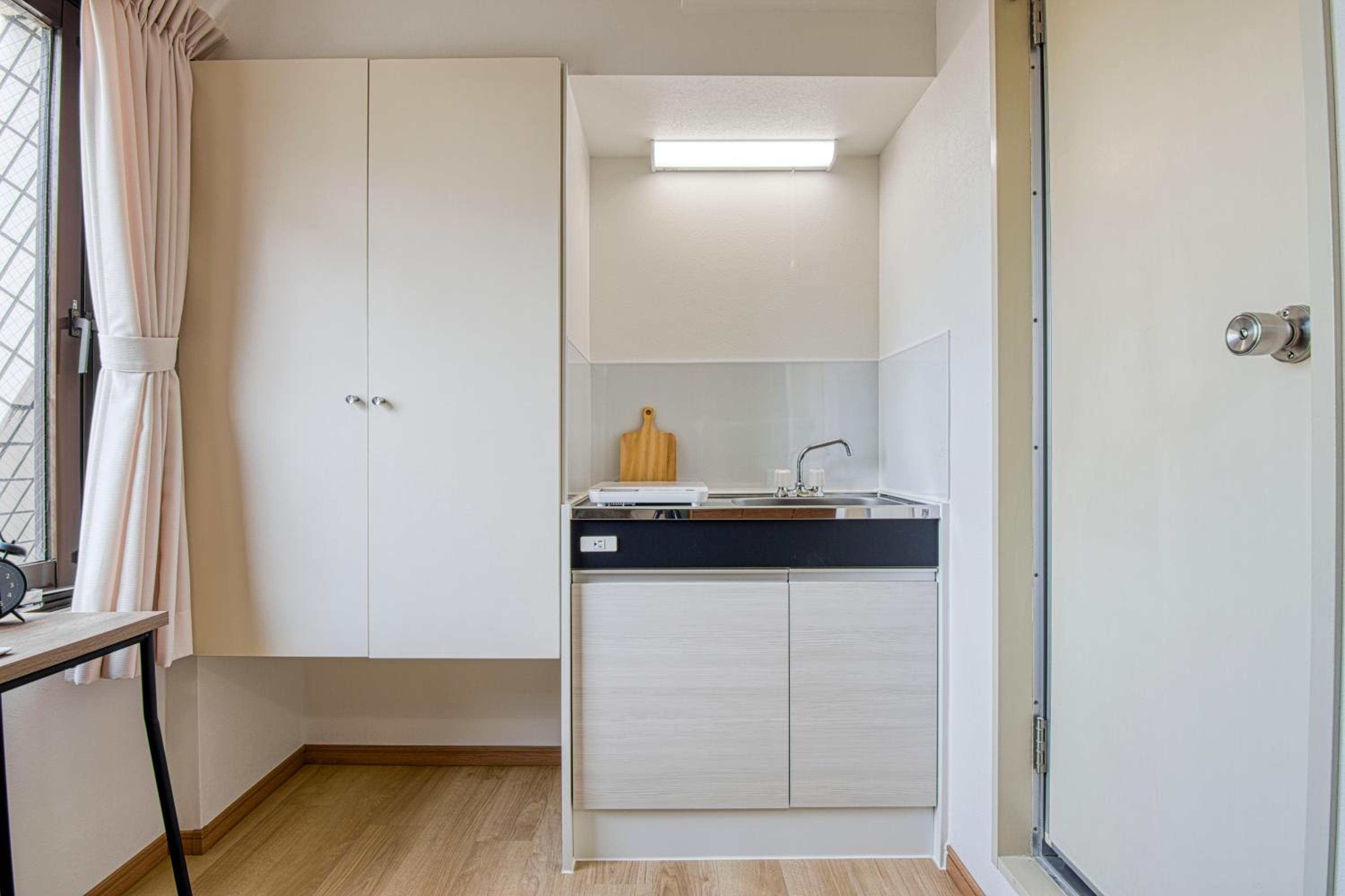 One-Bedroom Apartment photo 2