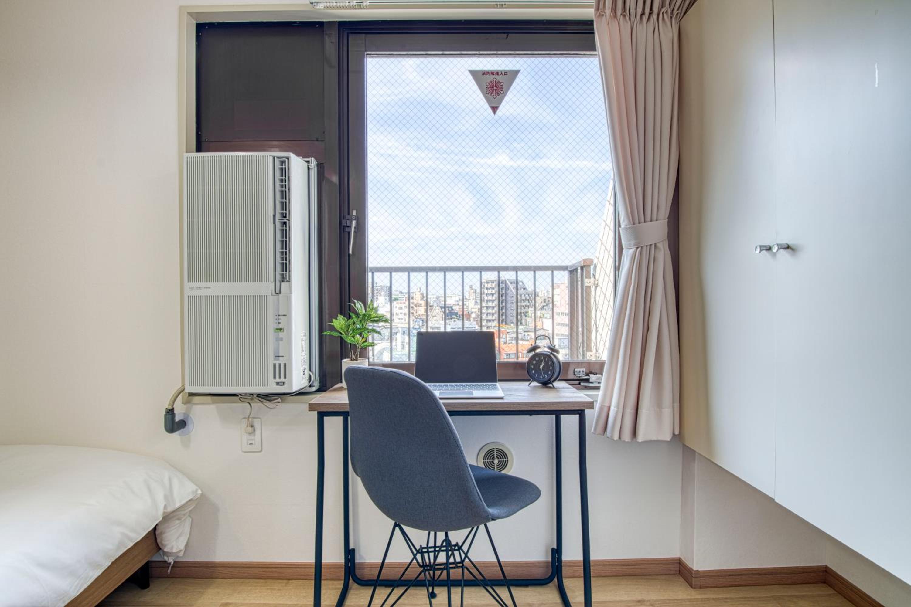 One-Bedroom Apartment photo 3