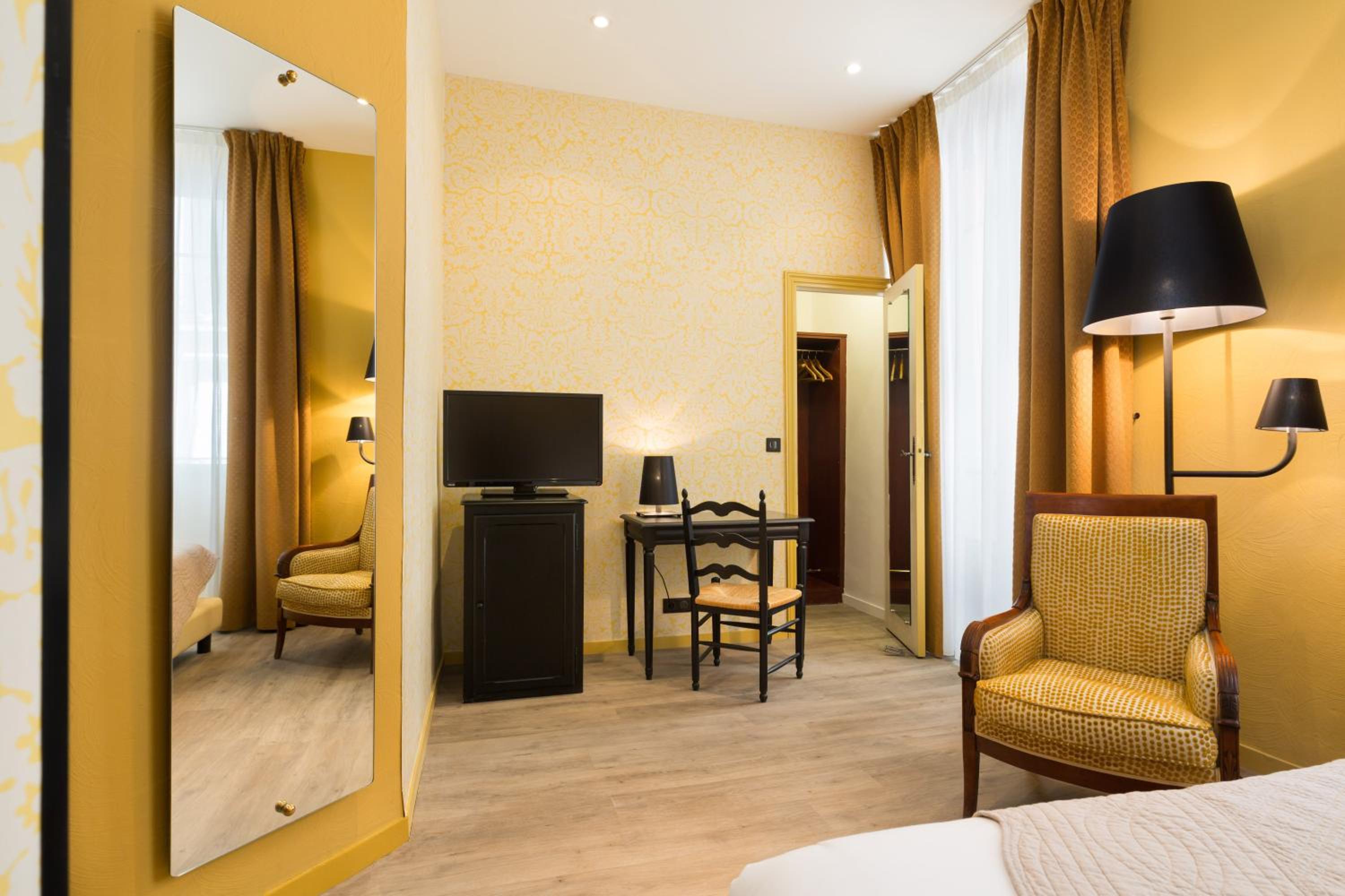 Classic Double Room