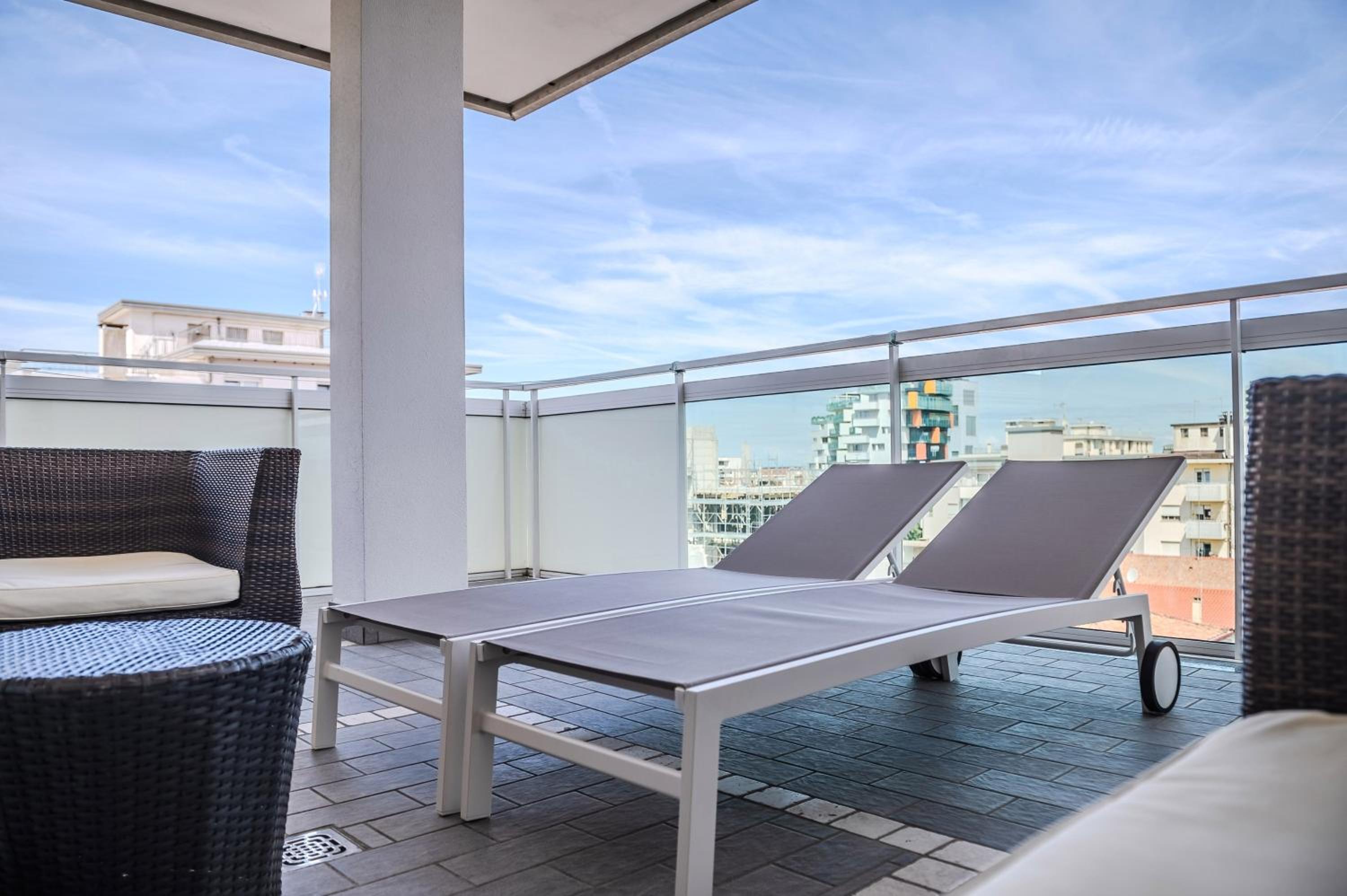 Superior Quadruple Room with Partial Sea View and Terrace photo 2