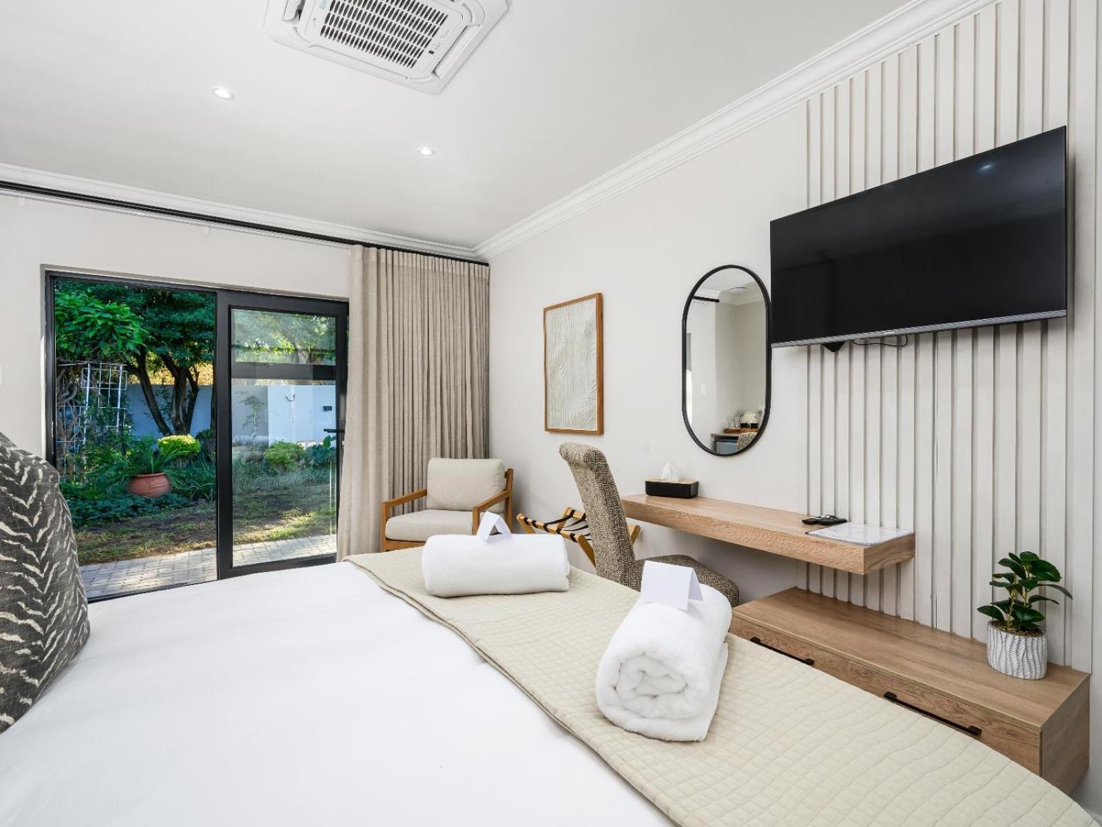 Luxury King Room photo 2