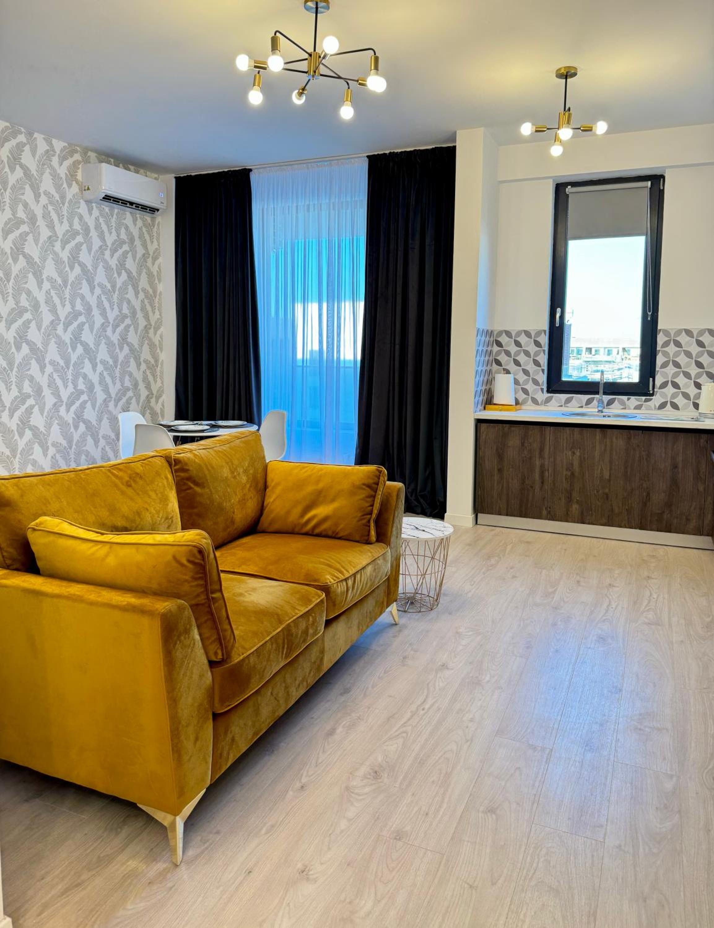 One-Bedroom Apartment photo 1