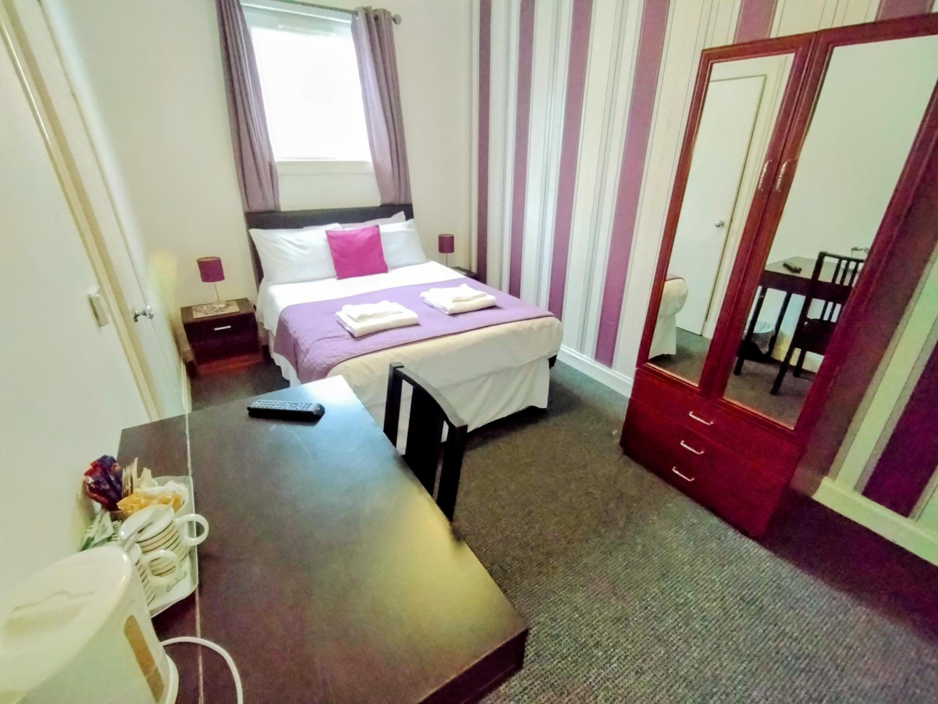Standard Double Room photo 3