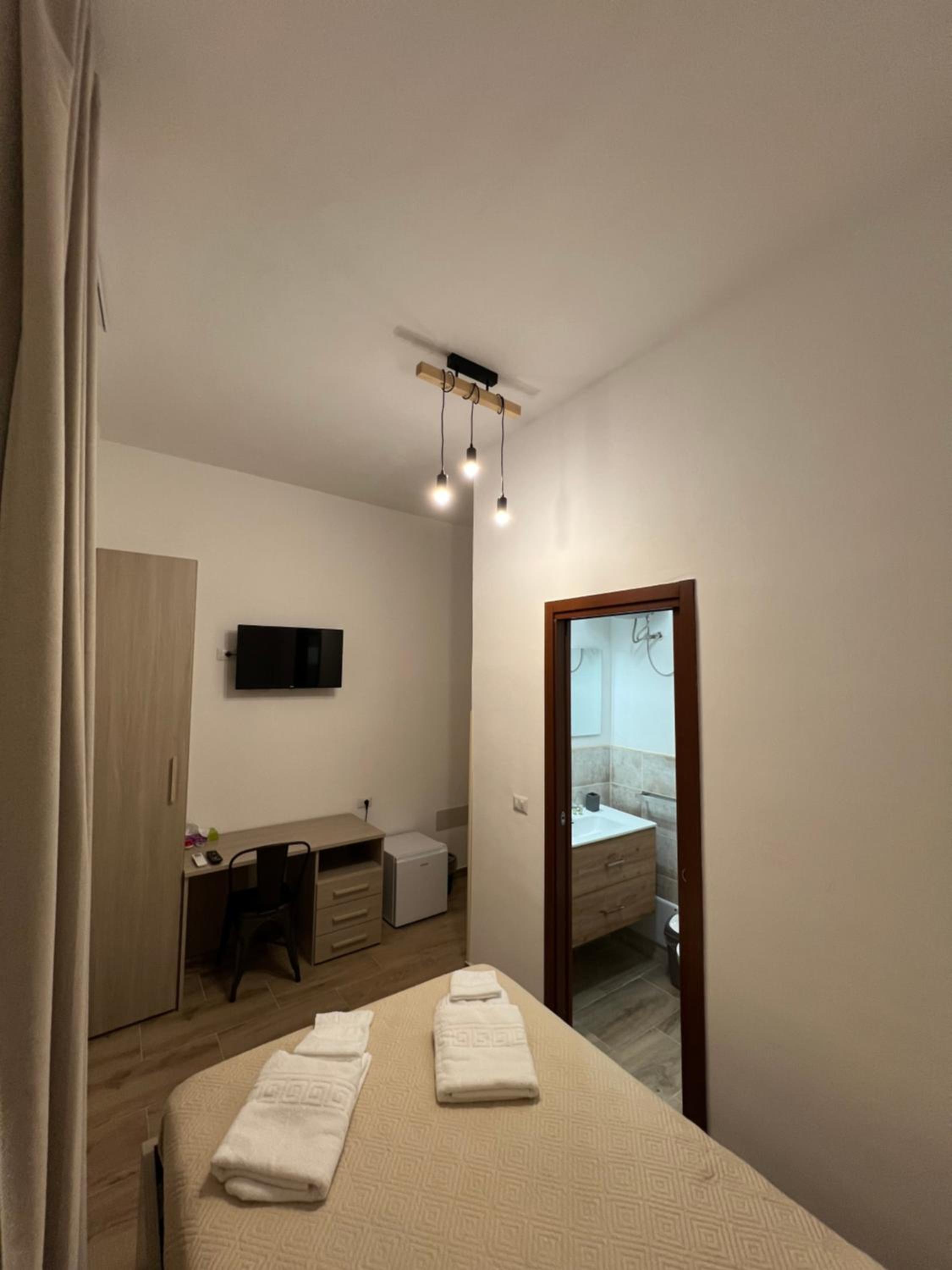 Single Room photo 3
