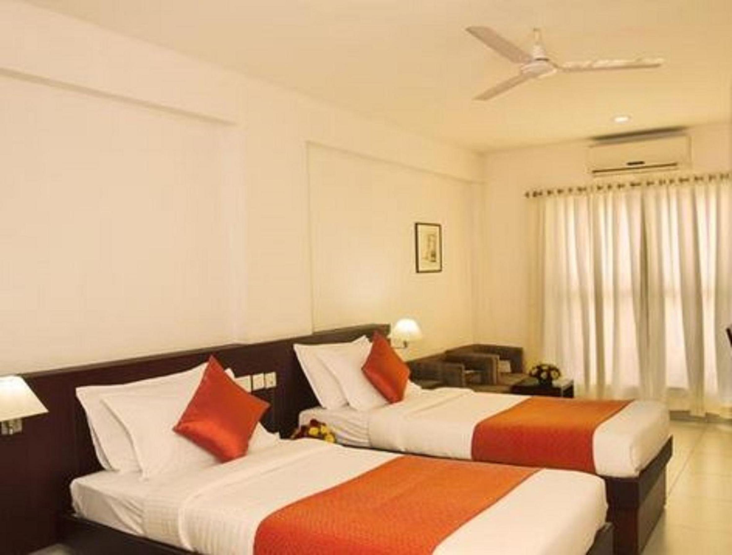 Deluxe Room - Photo 3
