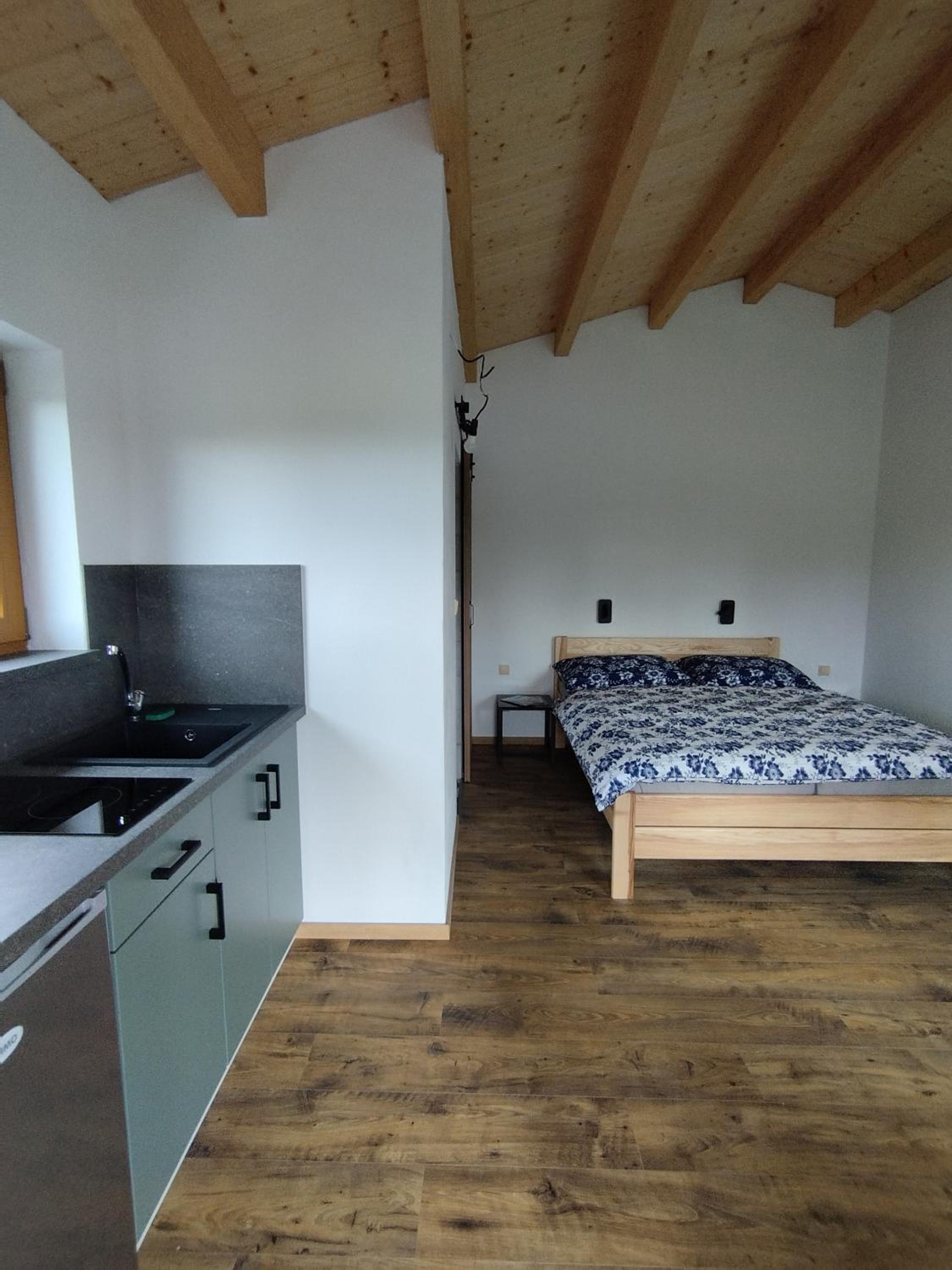 Suite - Photo 2