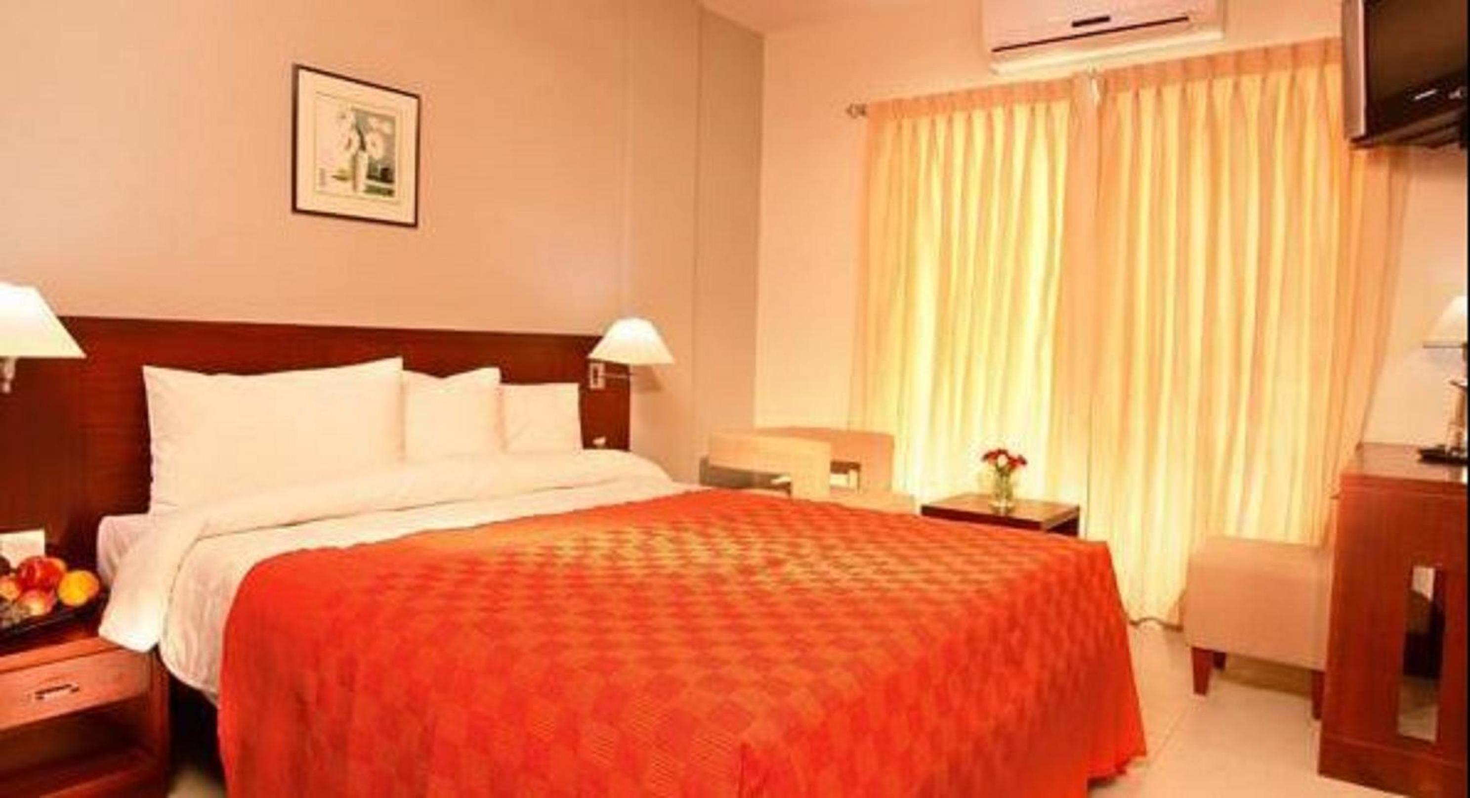 Deluxe Suite - Photo 3
