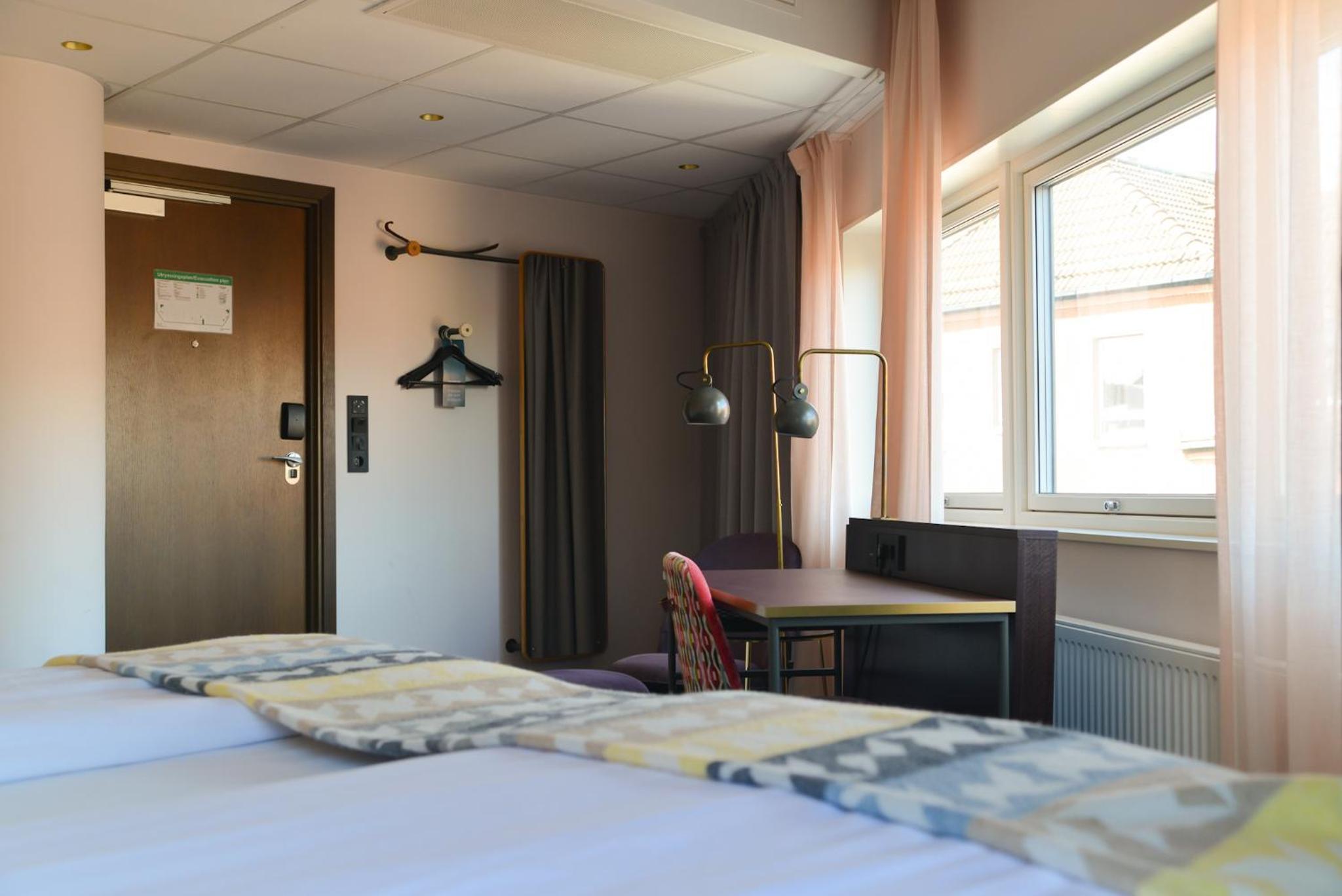 Standard Double Room - Photo 2