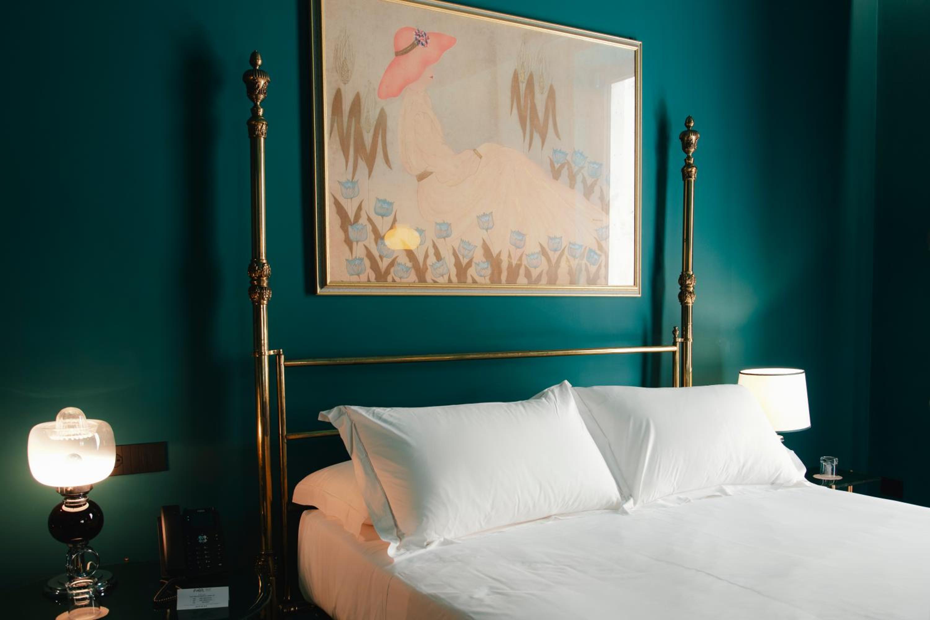 Superior King Suite