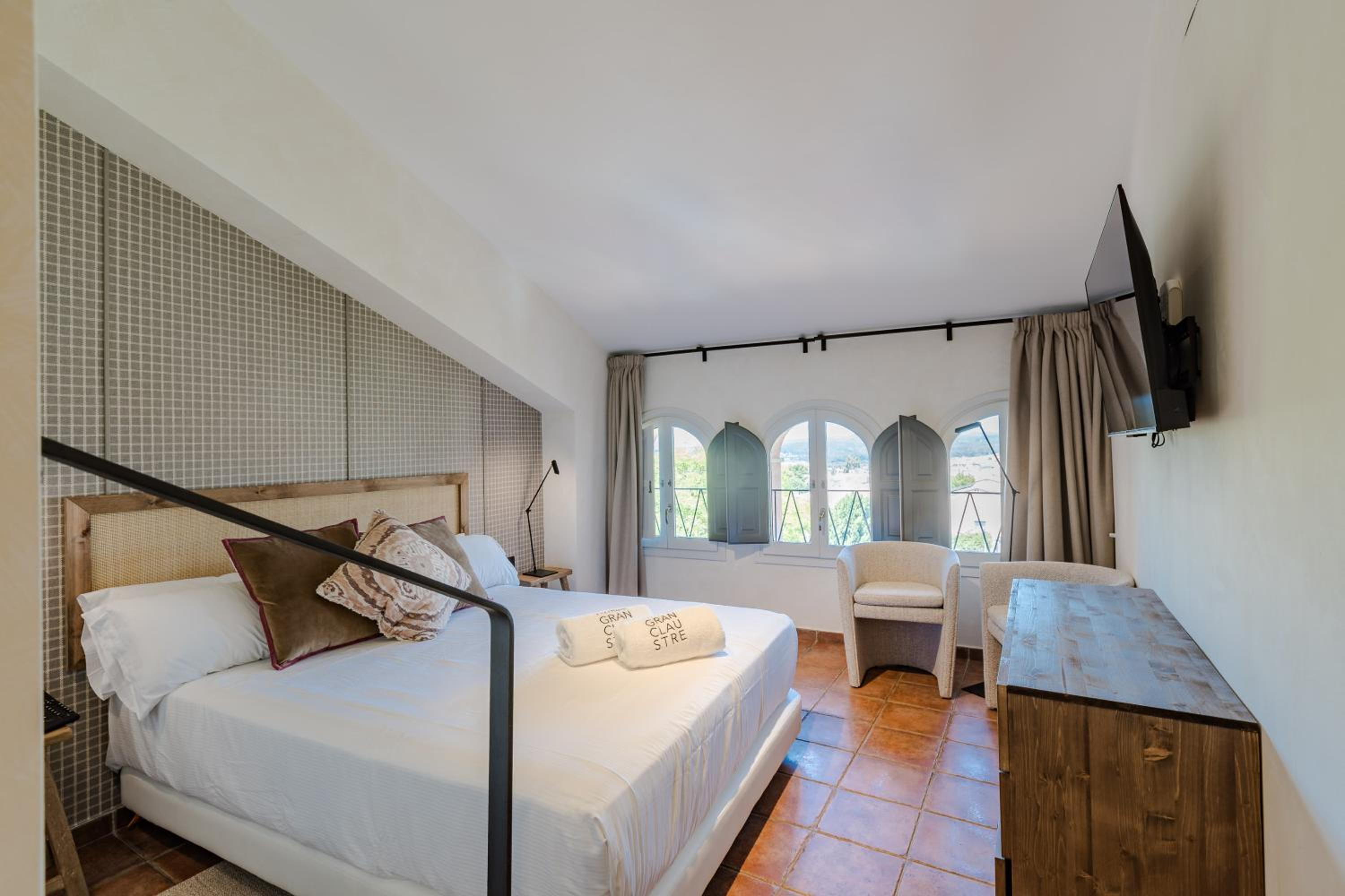 Boutique Room
