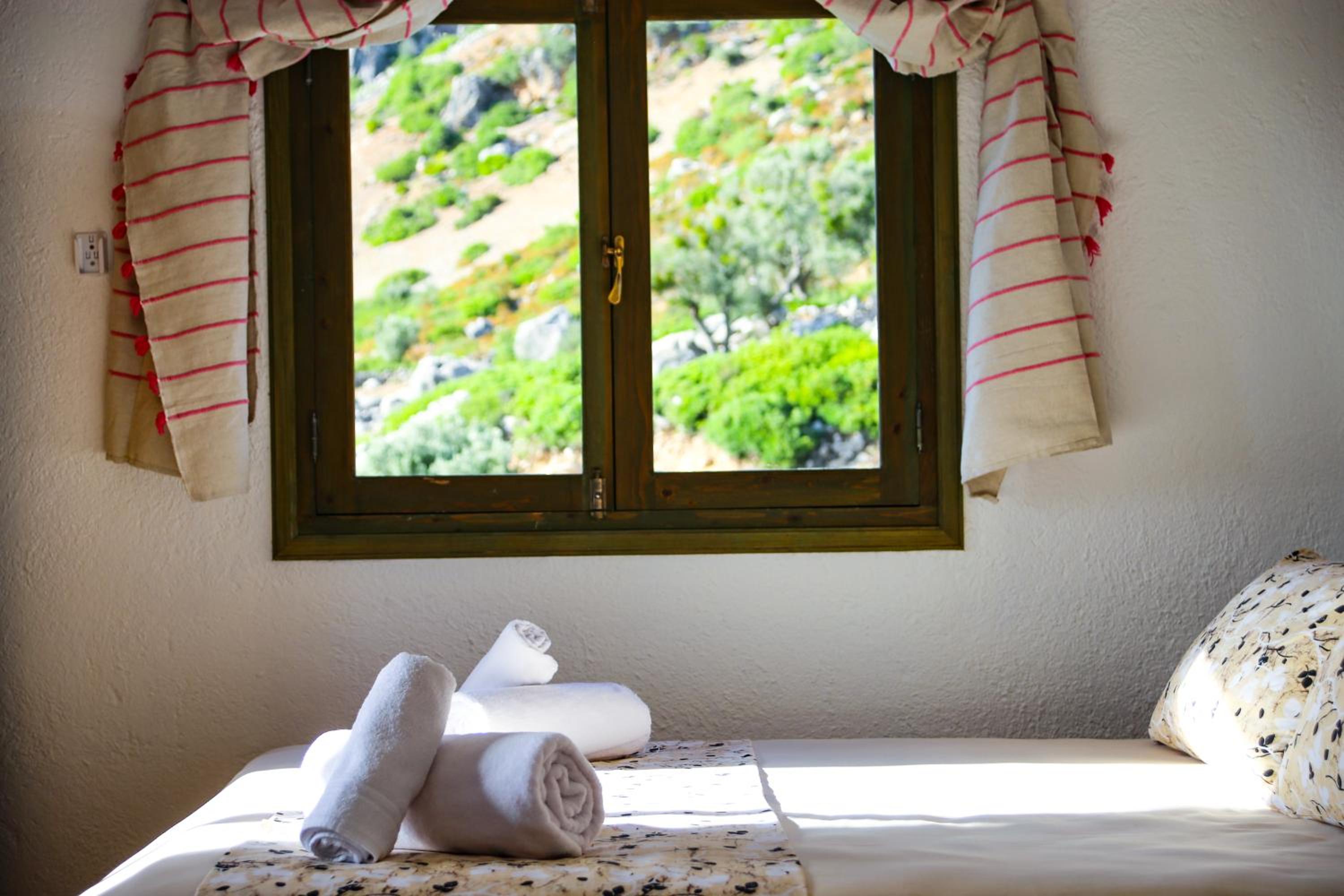 Deluxe Double Room with Balcony photo 3