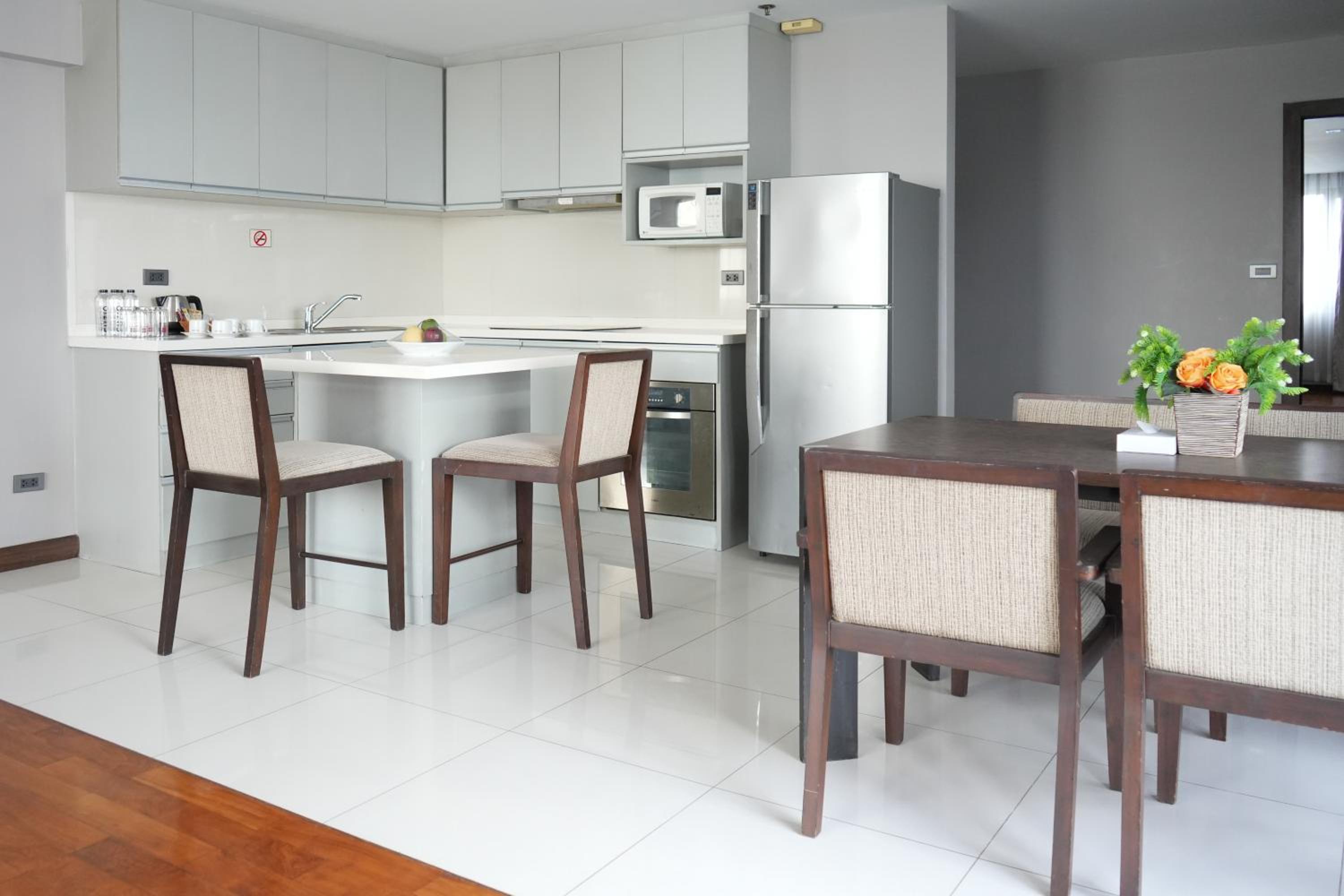 Executive Suite photo 2