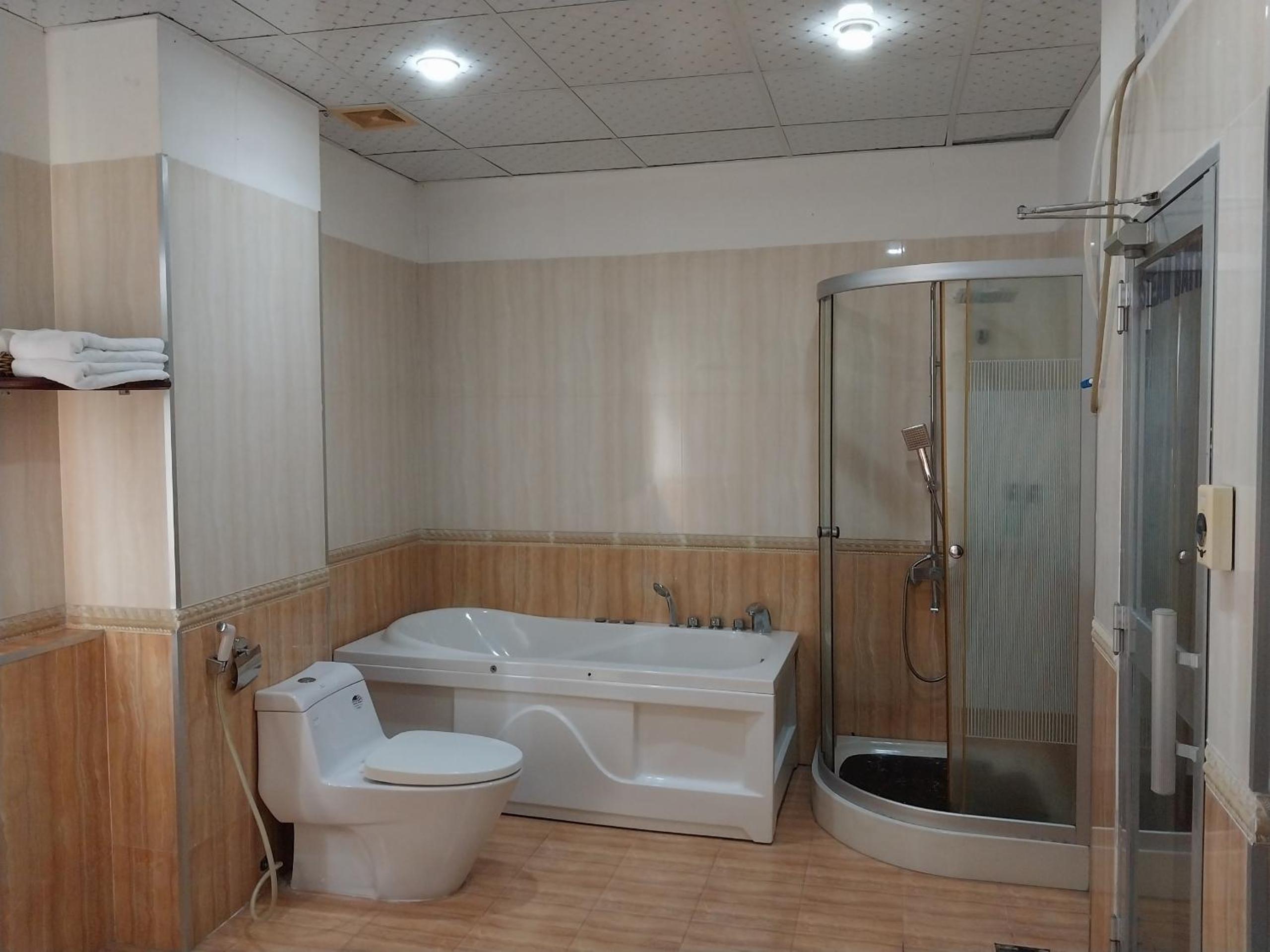 Deluxe King Room photo 3