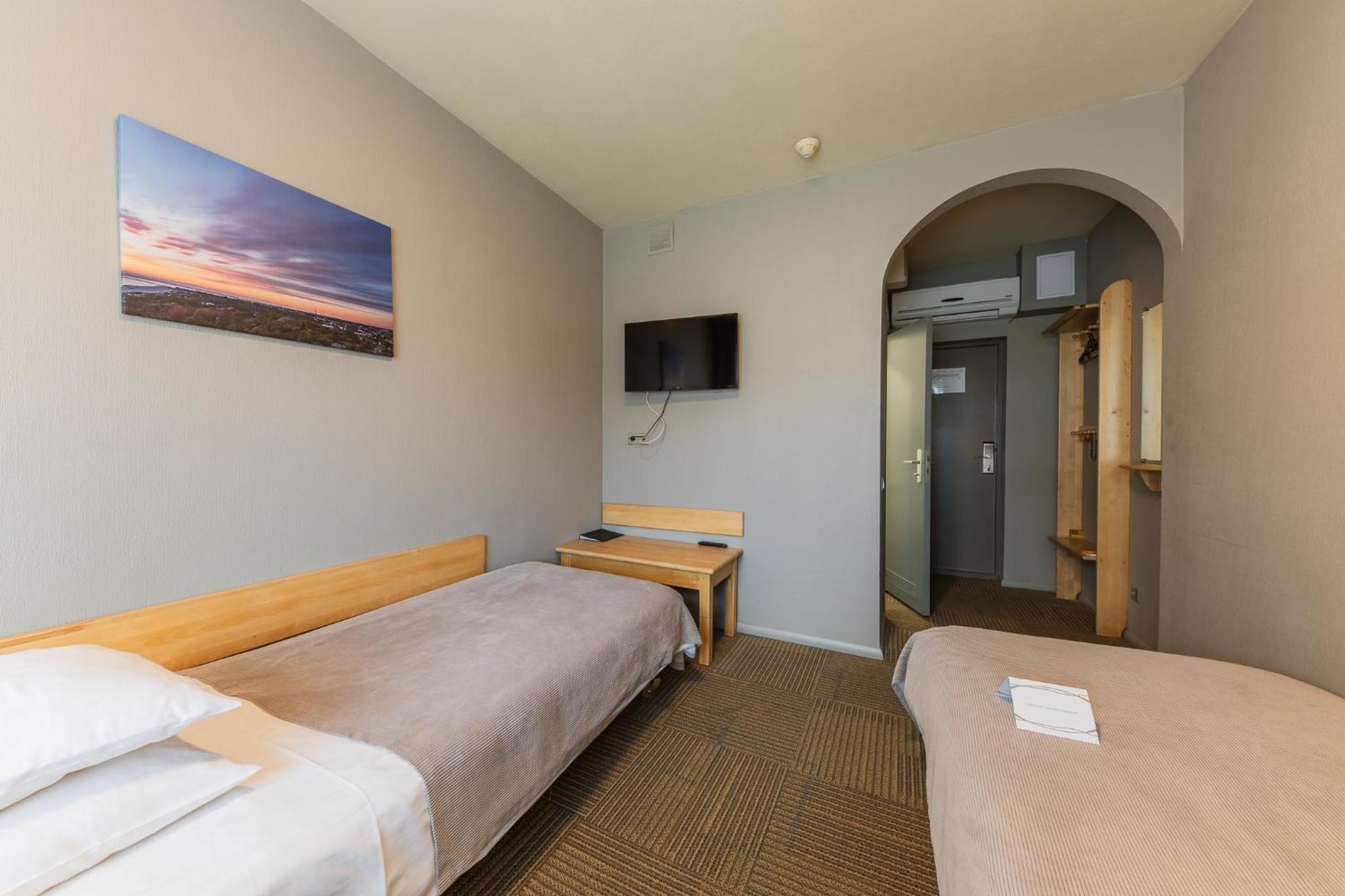 Classic Twin Room with Gym Access