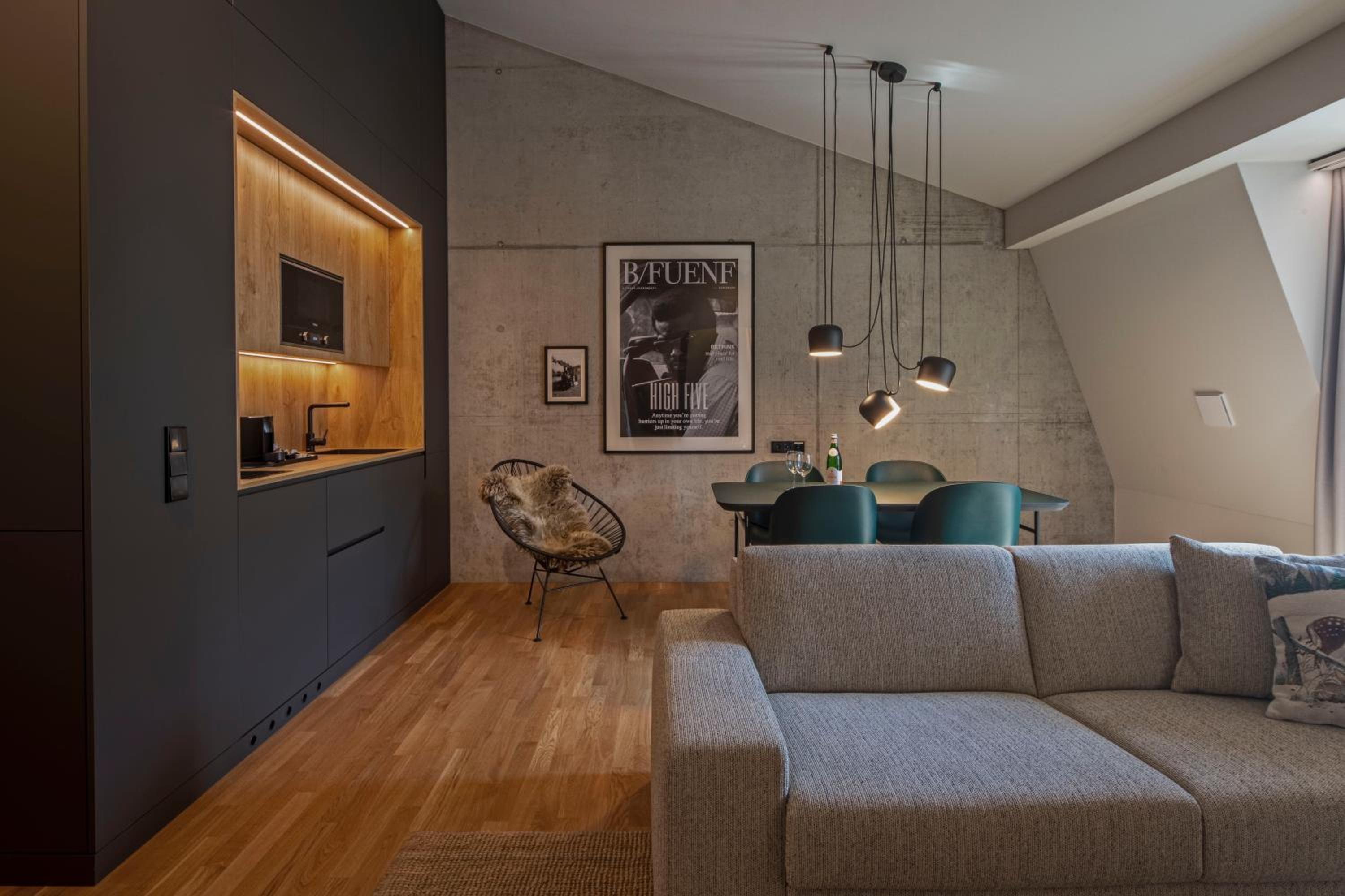 Superior Studio