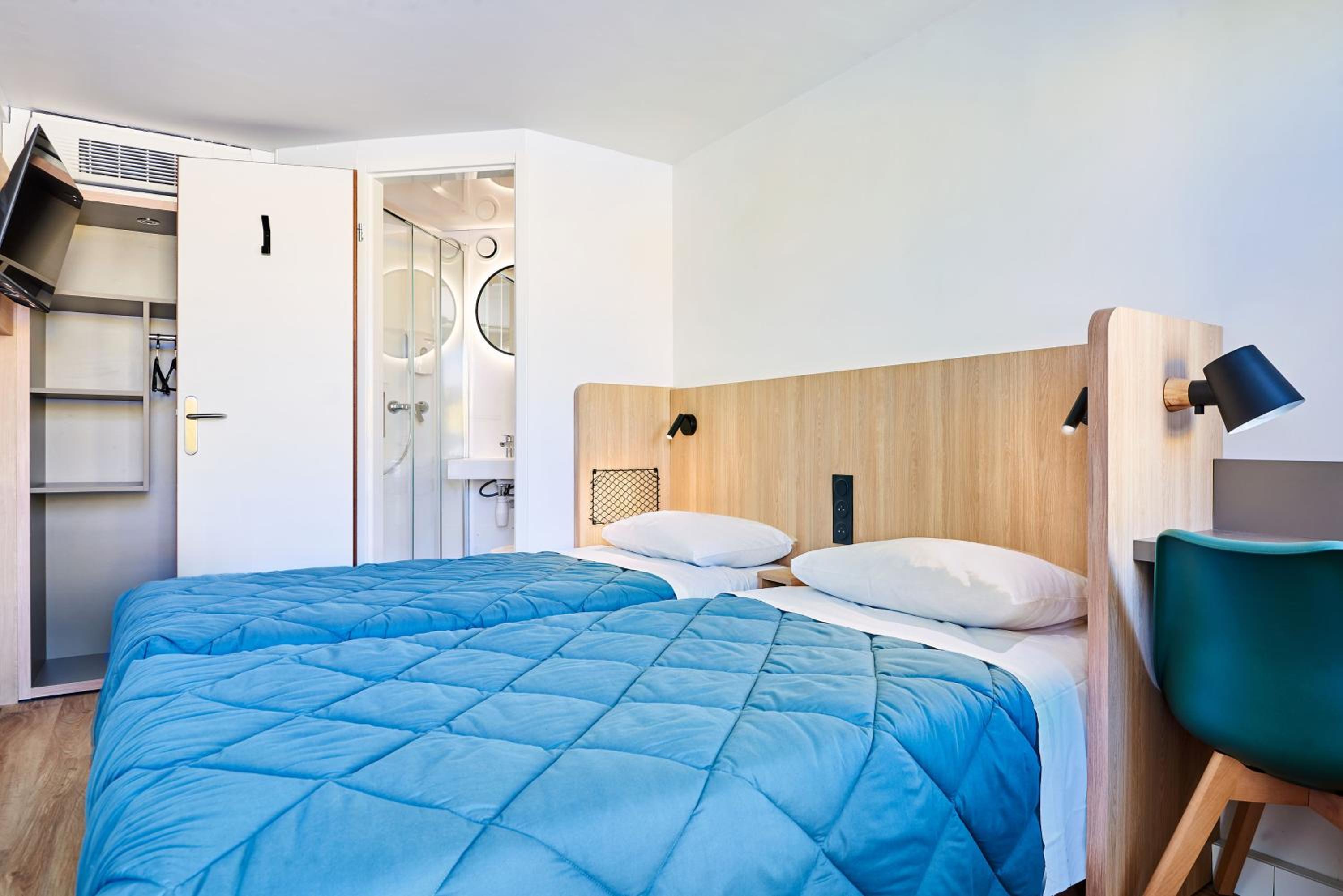 Twin Room - Photo 1
