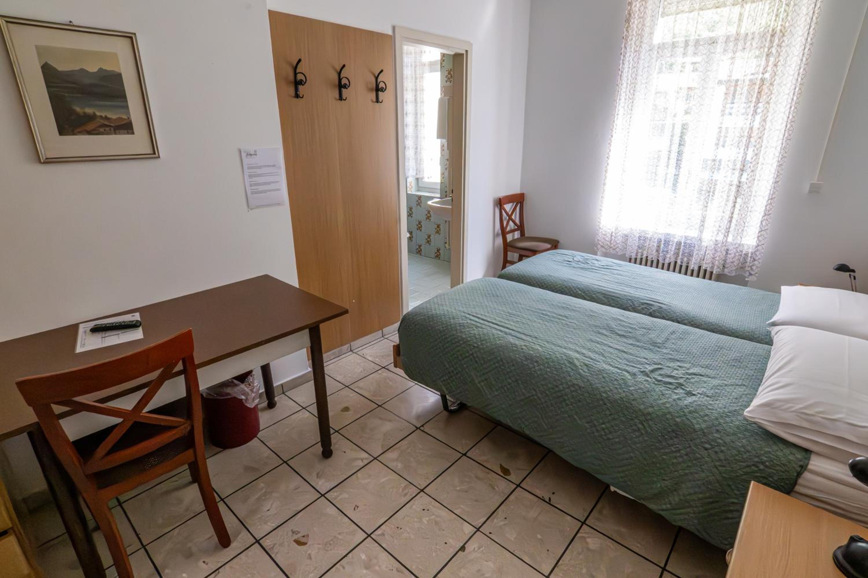 Quadruple Room - Photo 9