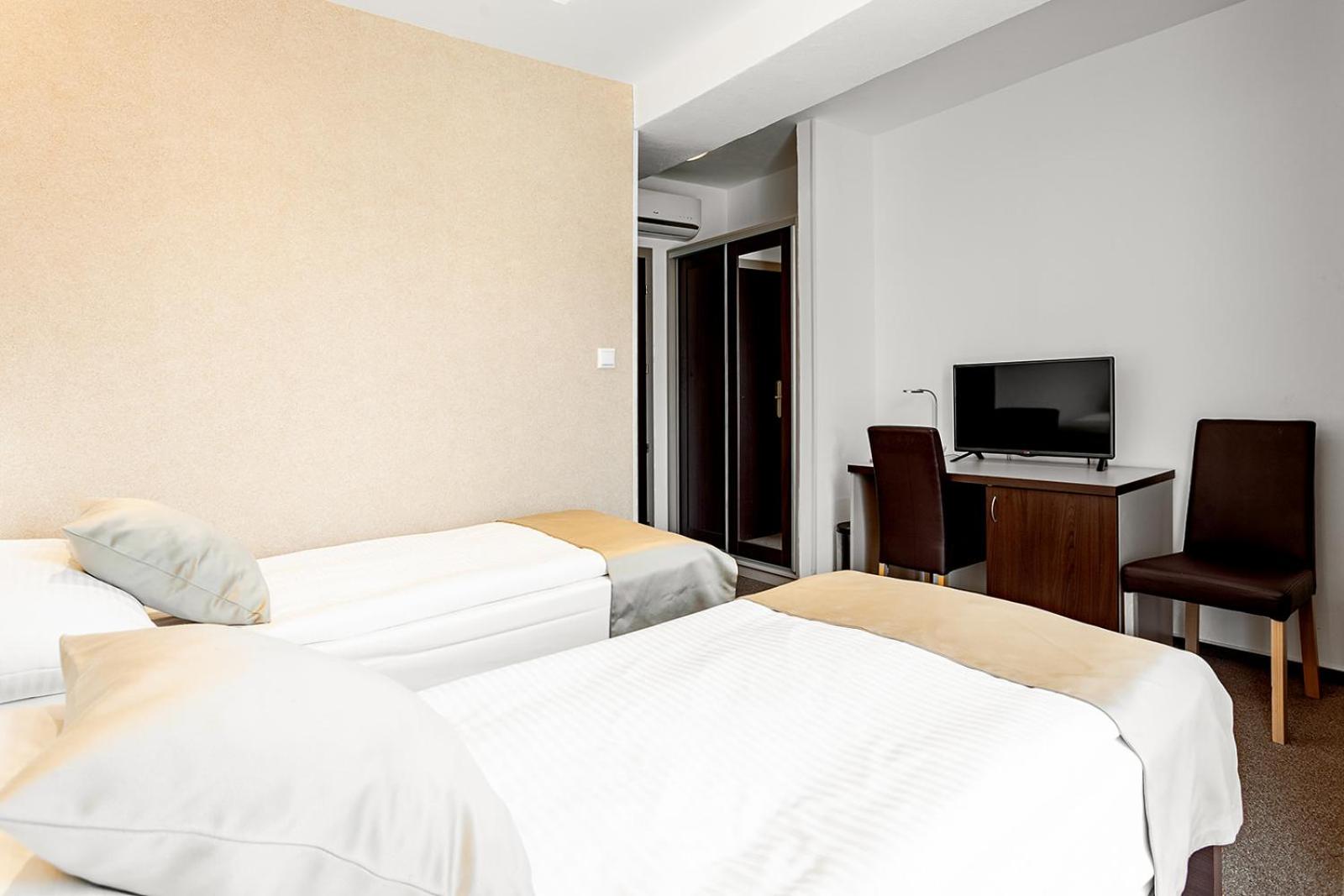 Double or Twin Room photo 2