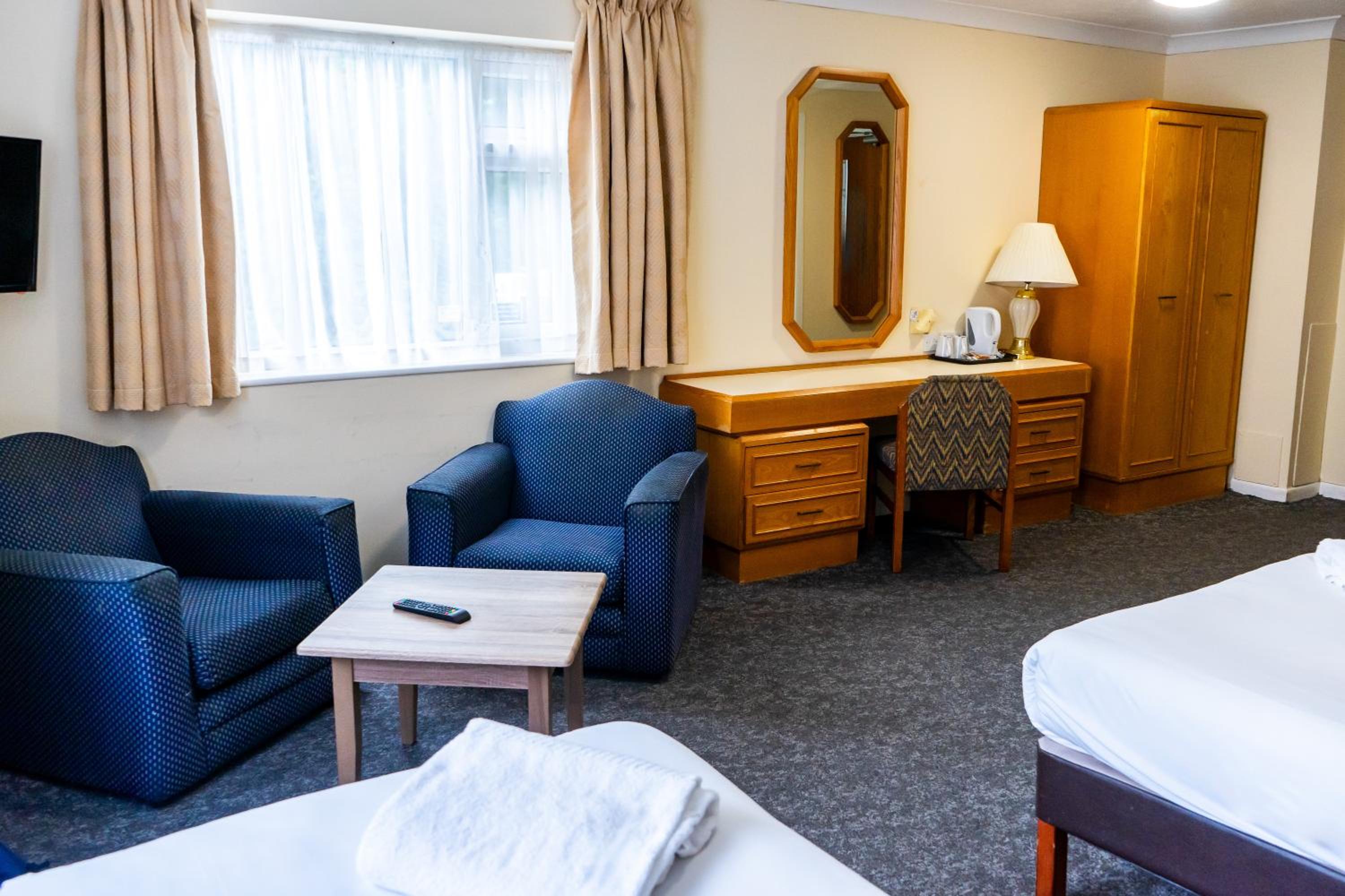 Superior Twin Room - Photo 3