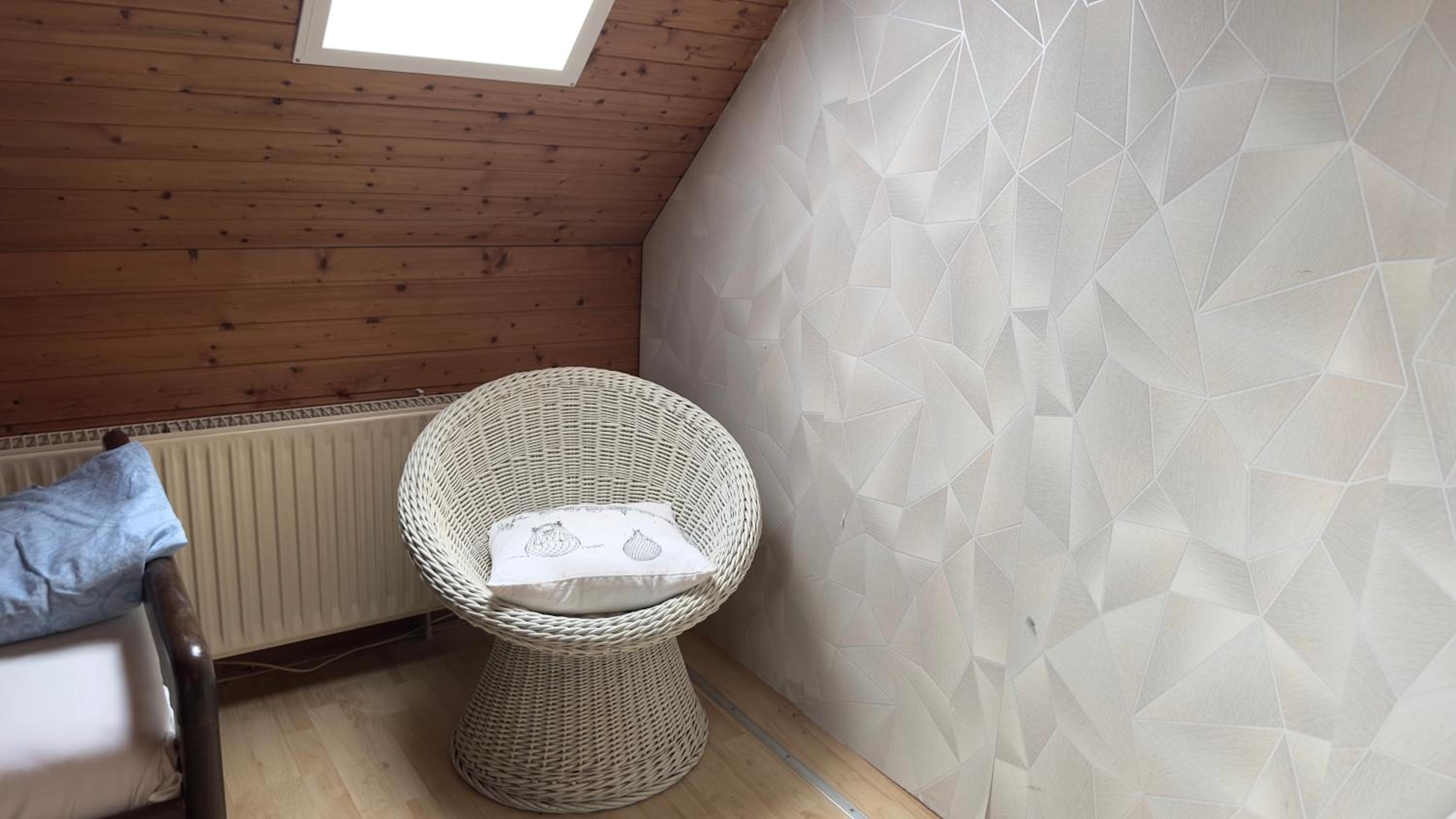 Single Room With Shared Shower And Toilet photo 3