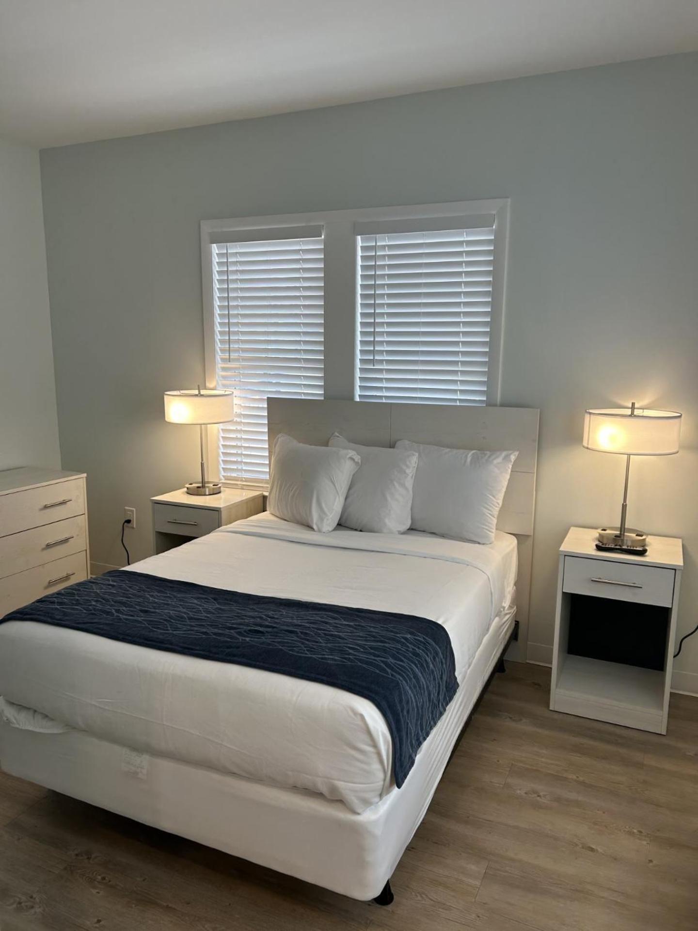 The Admiral Hotel/Motel, Billede 5