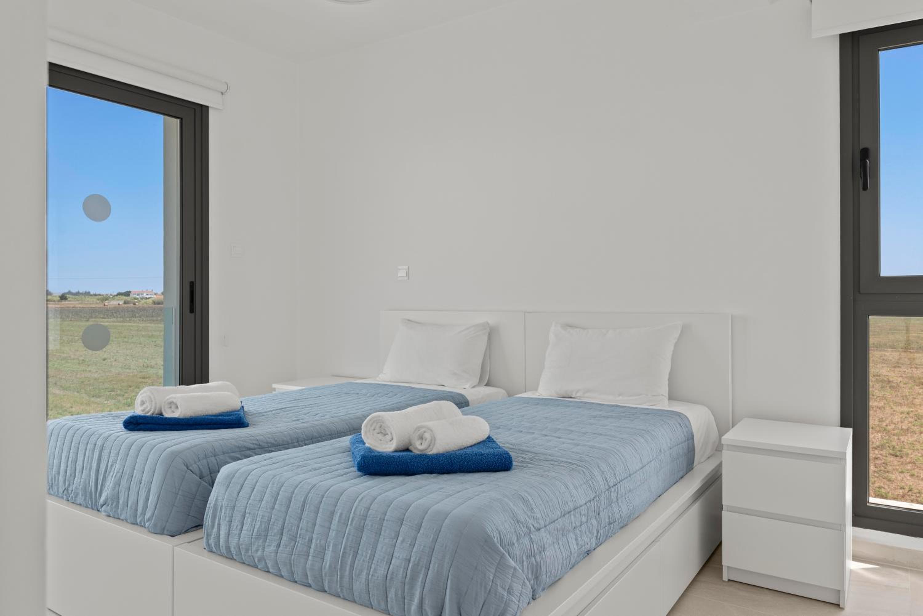 Three-Bedroom Villa photo 3