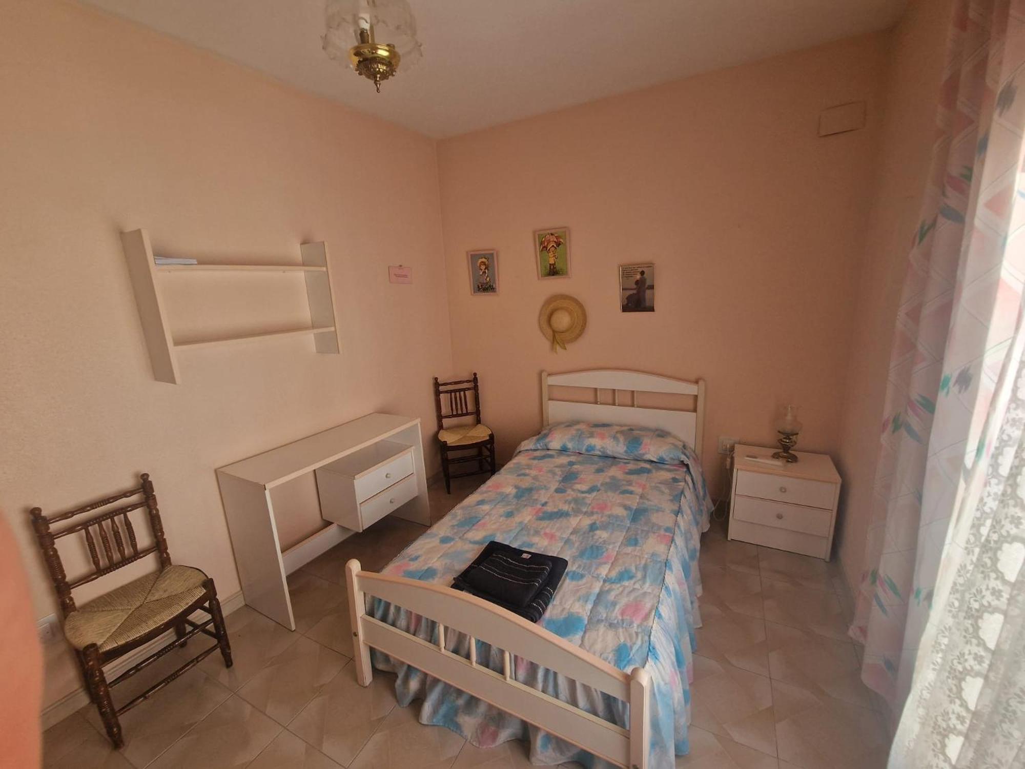Habitación Individual Estándar con Baño Compartido