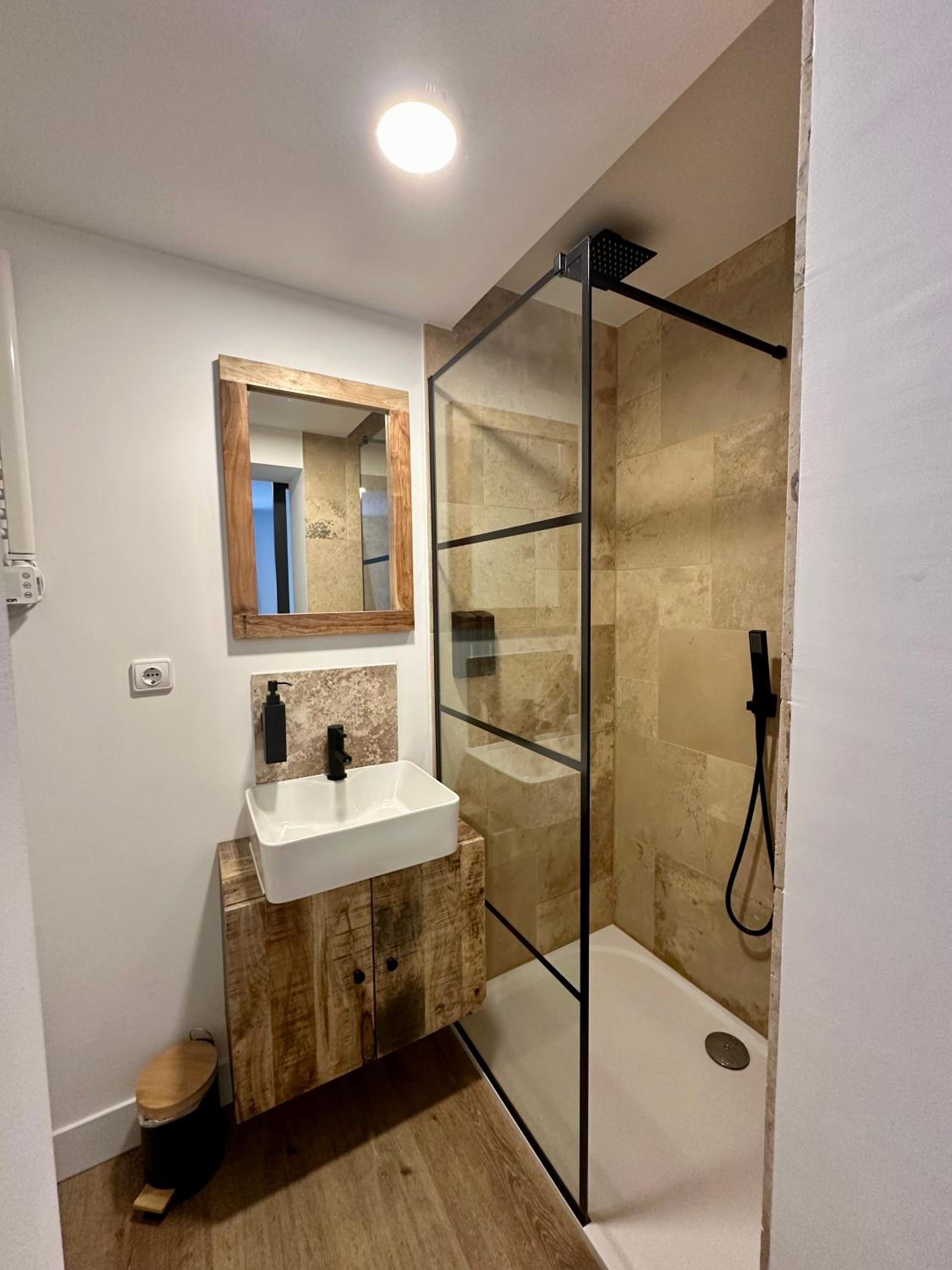 Double or Twin Room with Bathroom photo 2