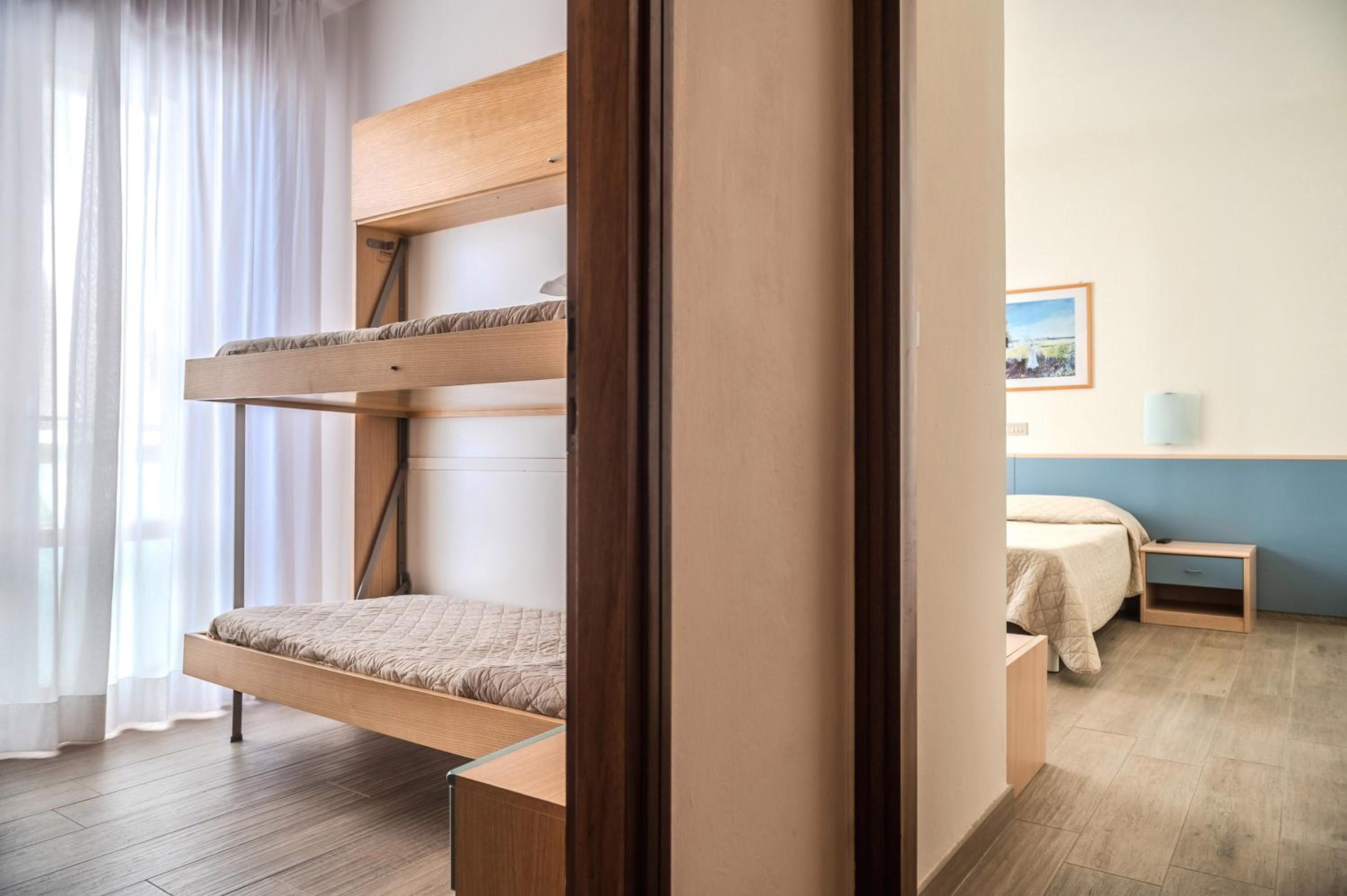 Two Connecting Rooms with Side Sea View photo 3