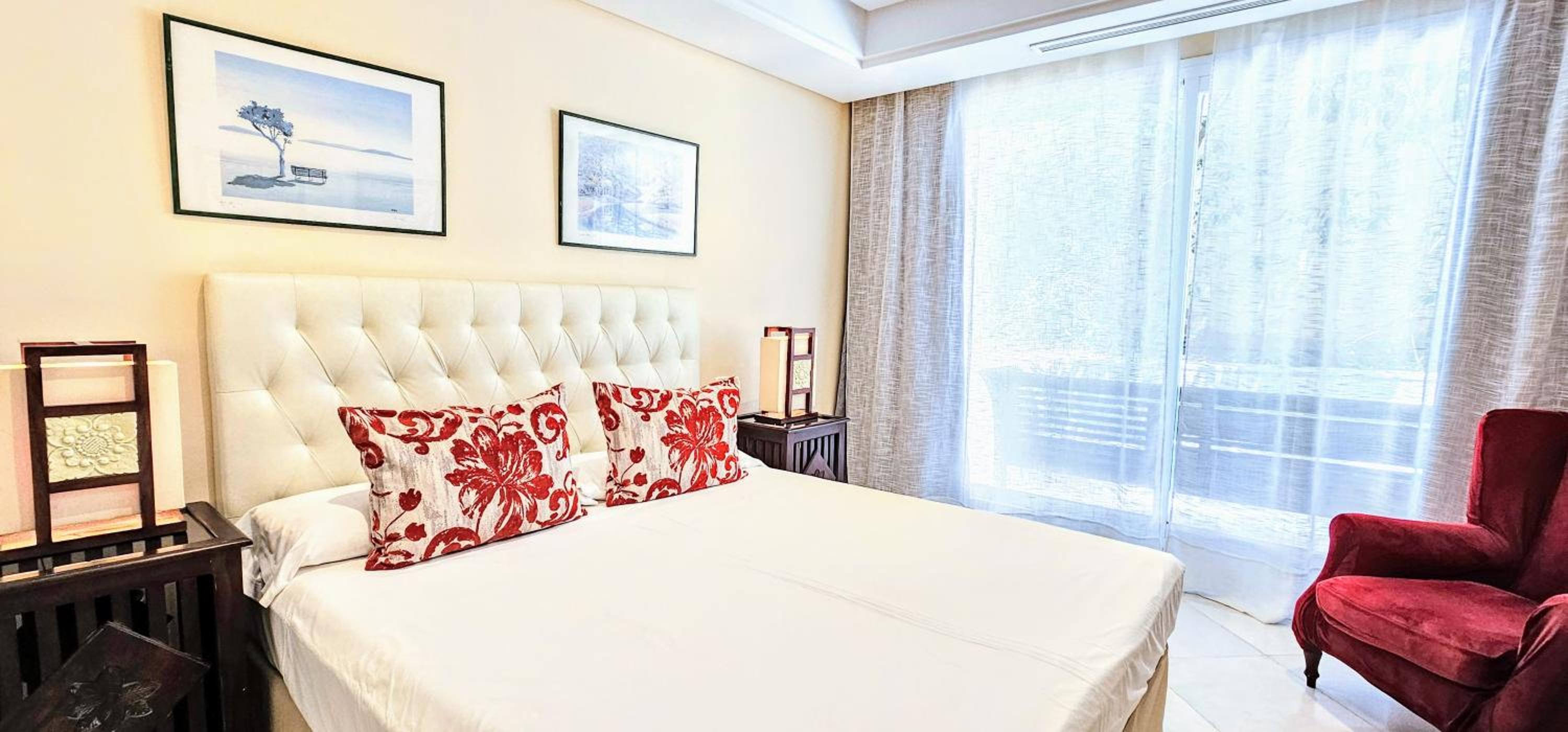 Three-Bedroom Apartment - Photo 31