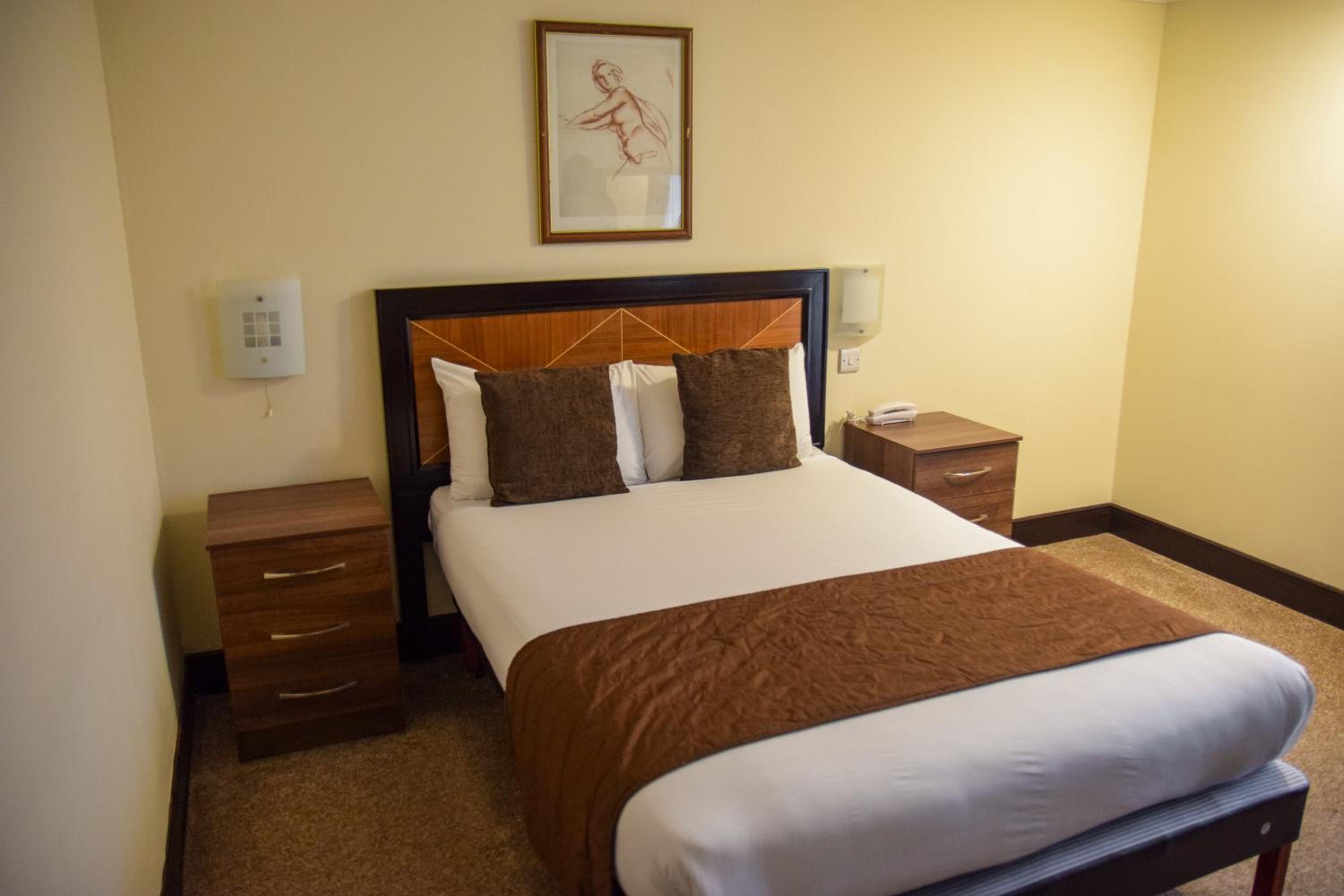 Double Room - Photo 5