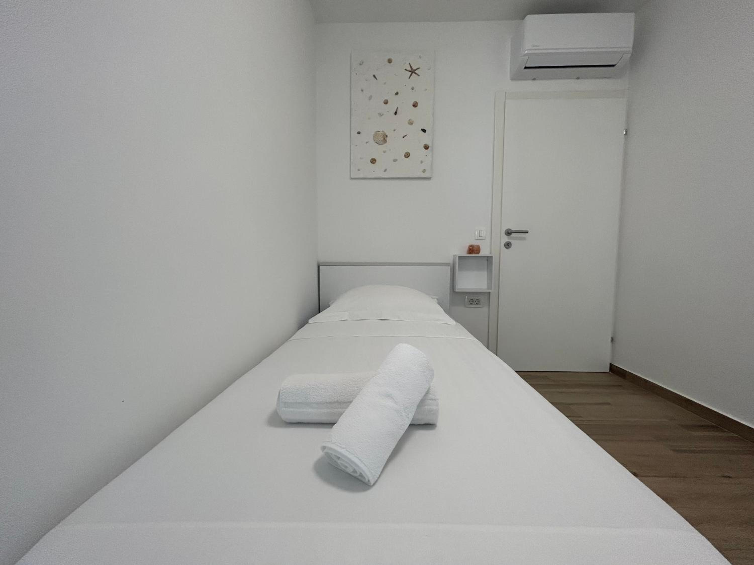 Apartment With Sea View photo 2