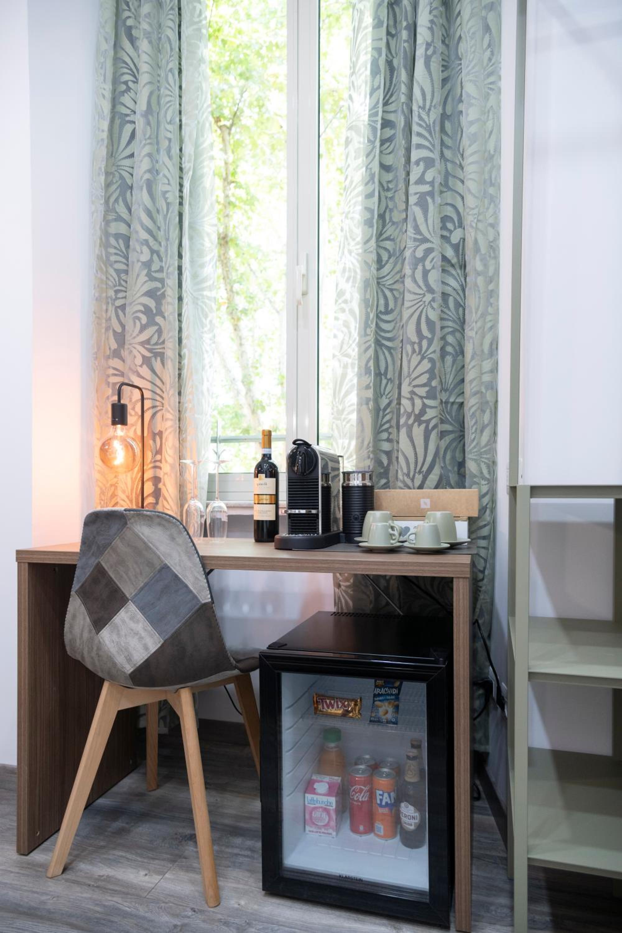 Deluxe King Room photo 3