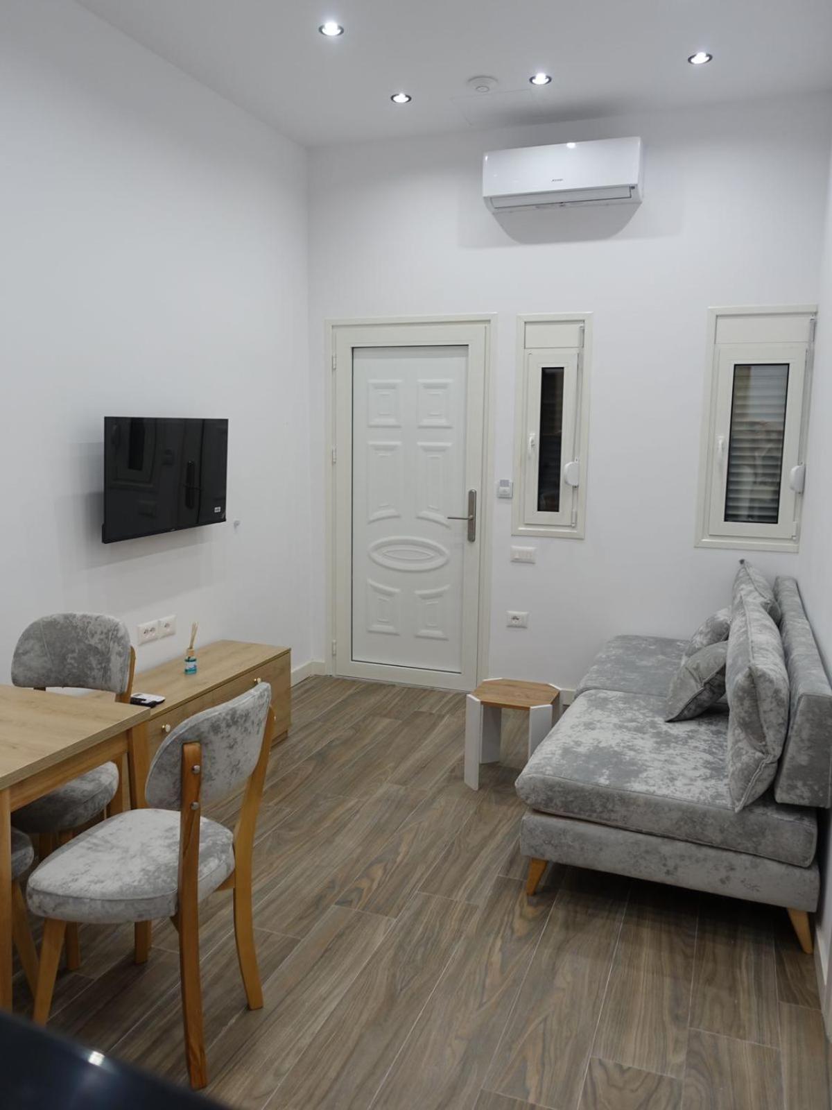 Two-Bedroom Standard Apartment photo 1