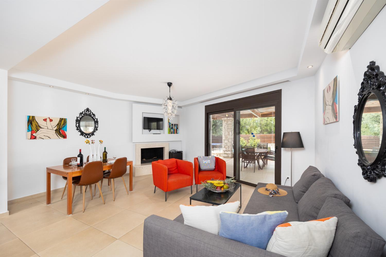 Villa photo 1
