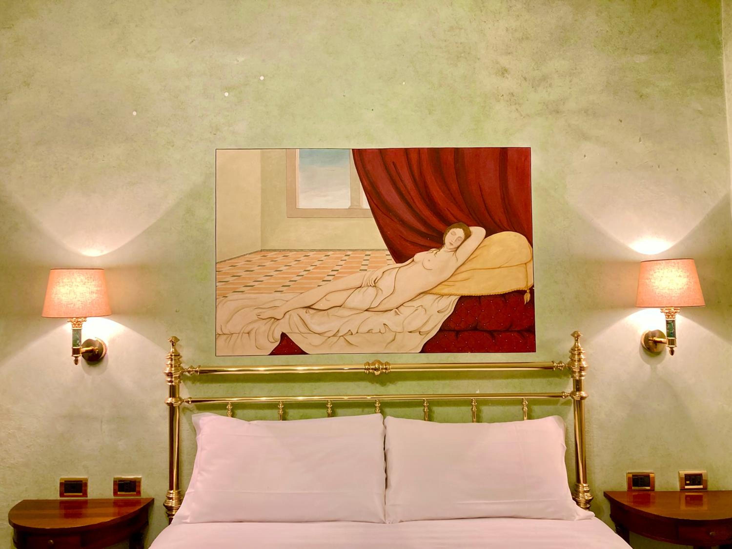 Studio with Sofa Bed