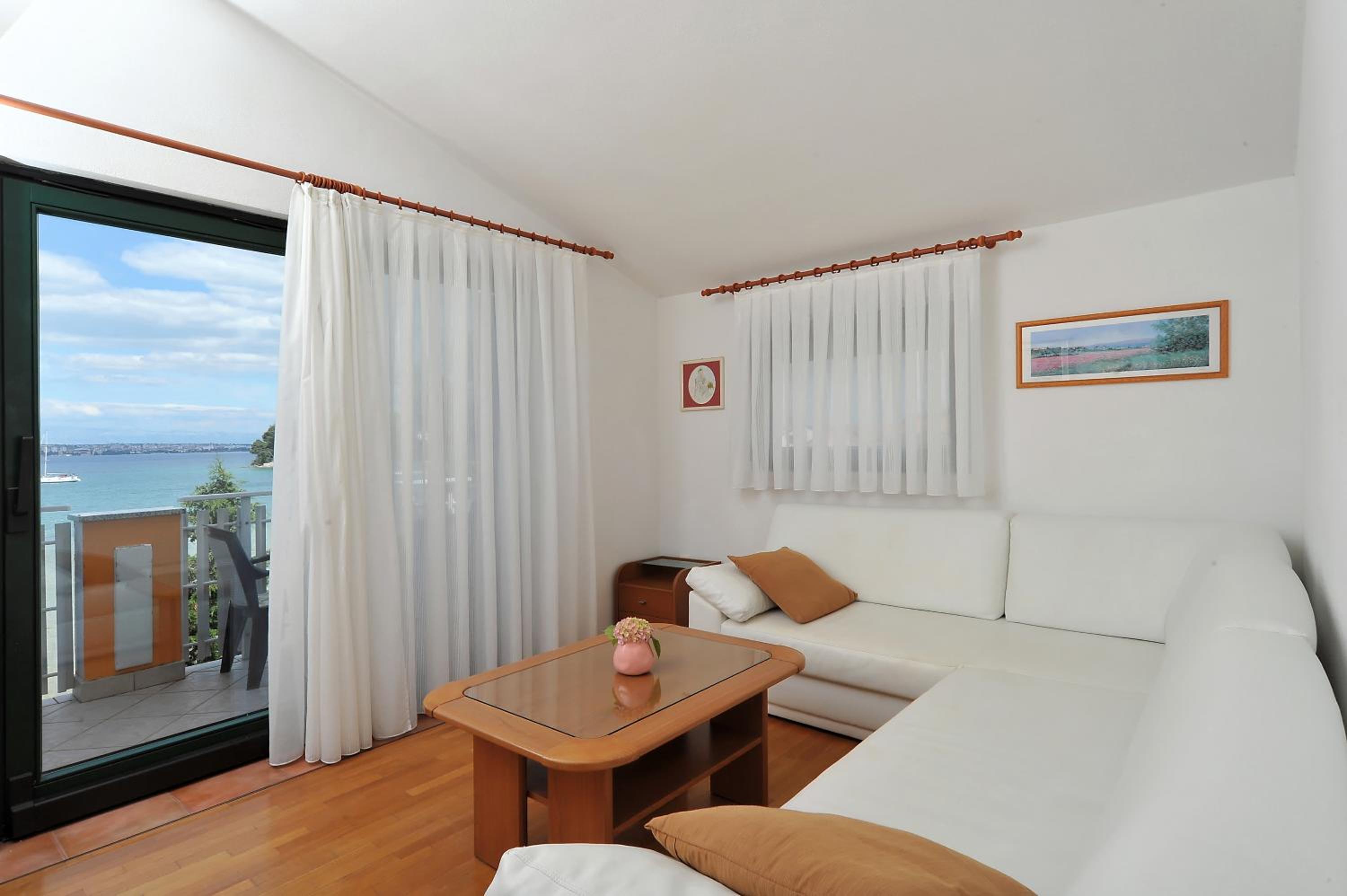 Apartment with Sea View photo 2