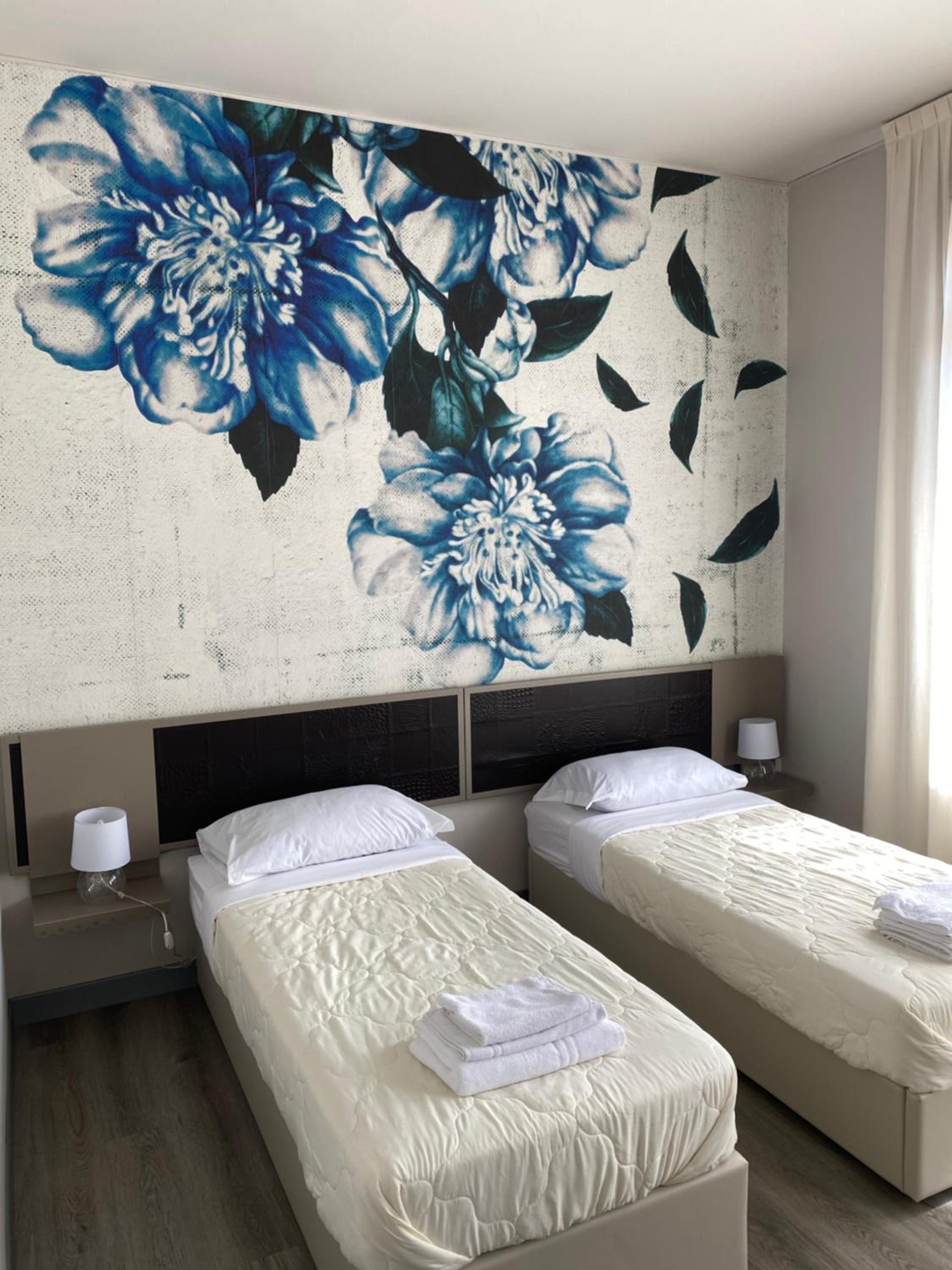 Deluxe Double or Twin Room with City View