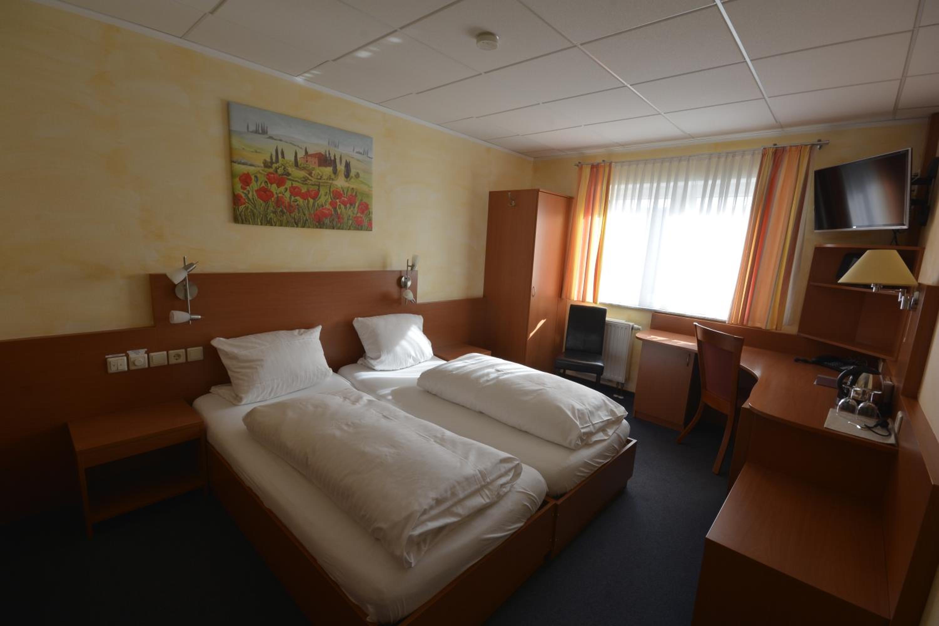 Double Room - Photo 5