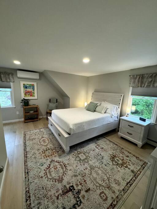 Three-Bedroom House photo 1