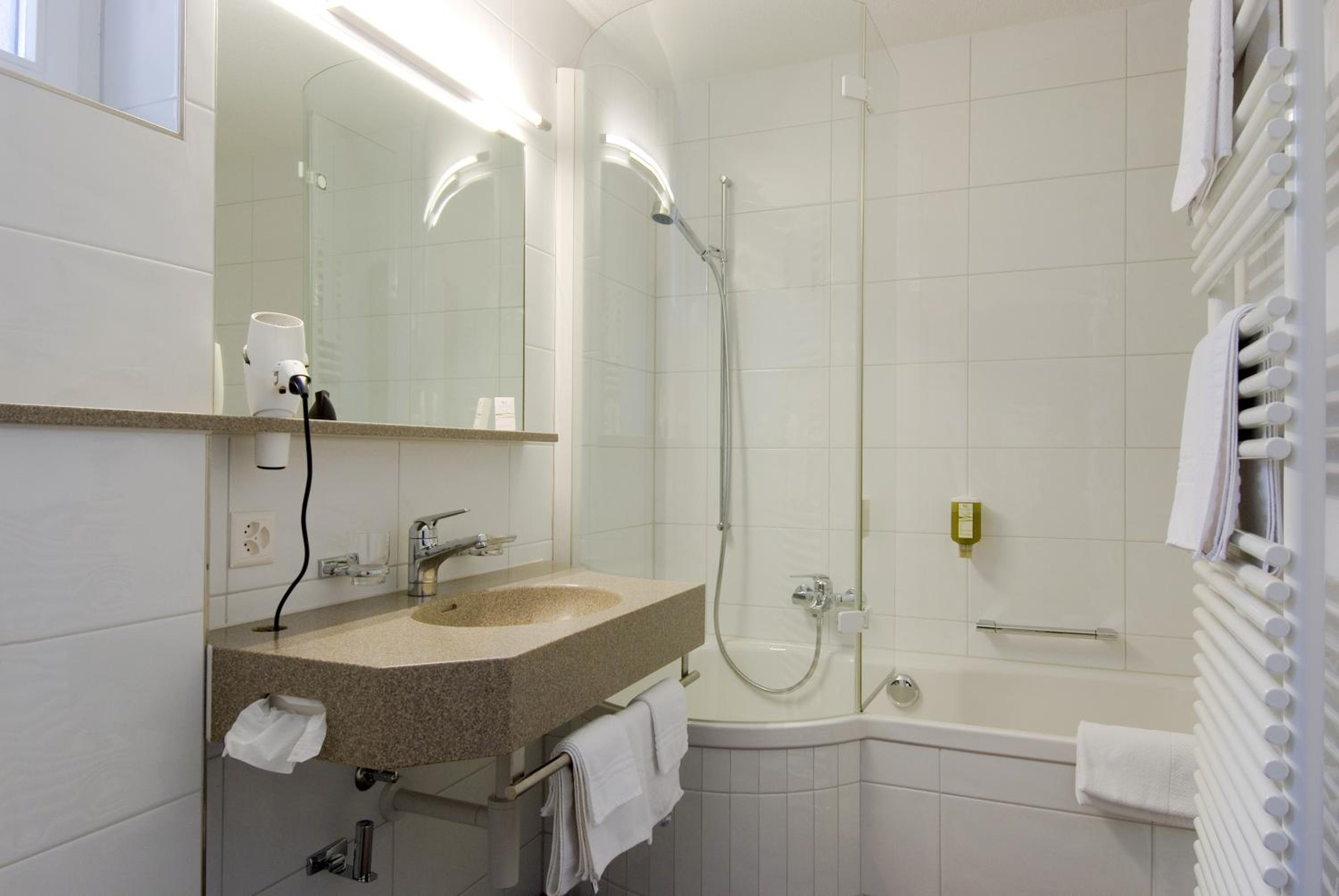Modern Double Room - Pavillon photo 2