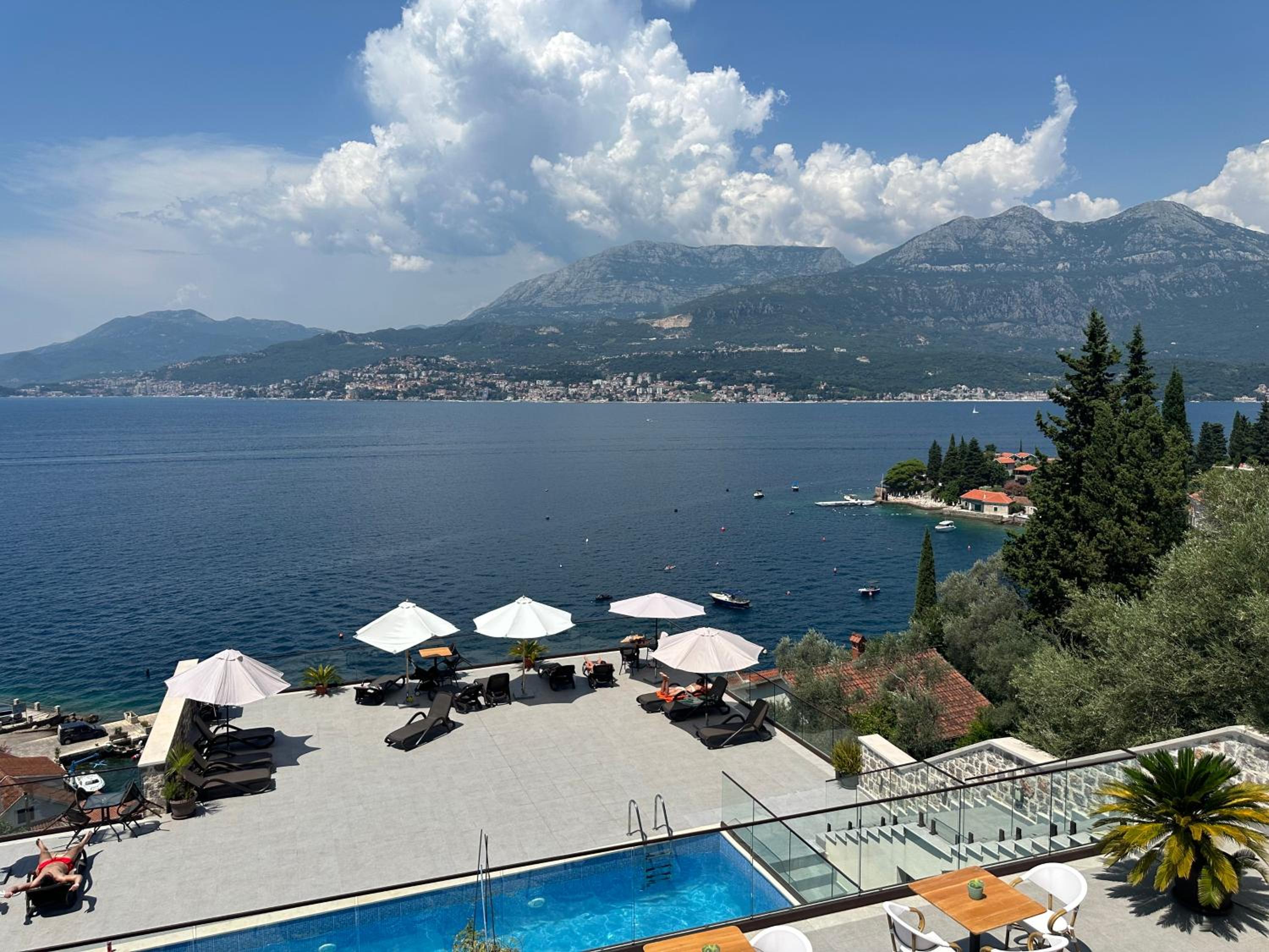 Double Room with Balcony and Sea View photo 3