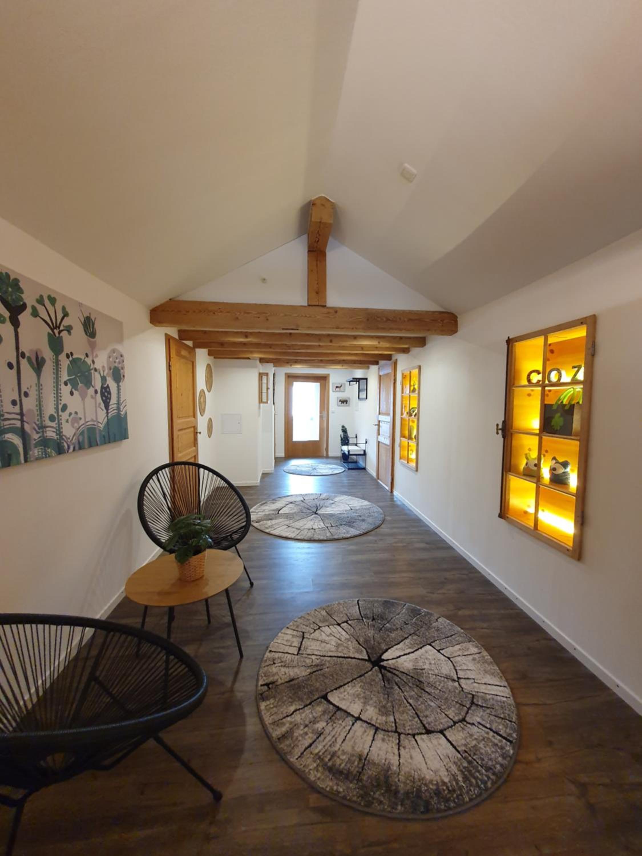 Apartment With Mountain View photo 2