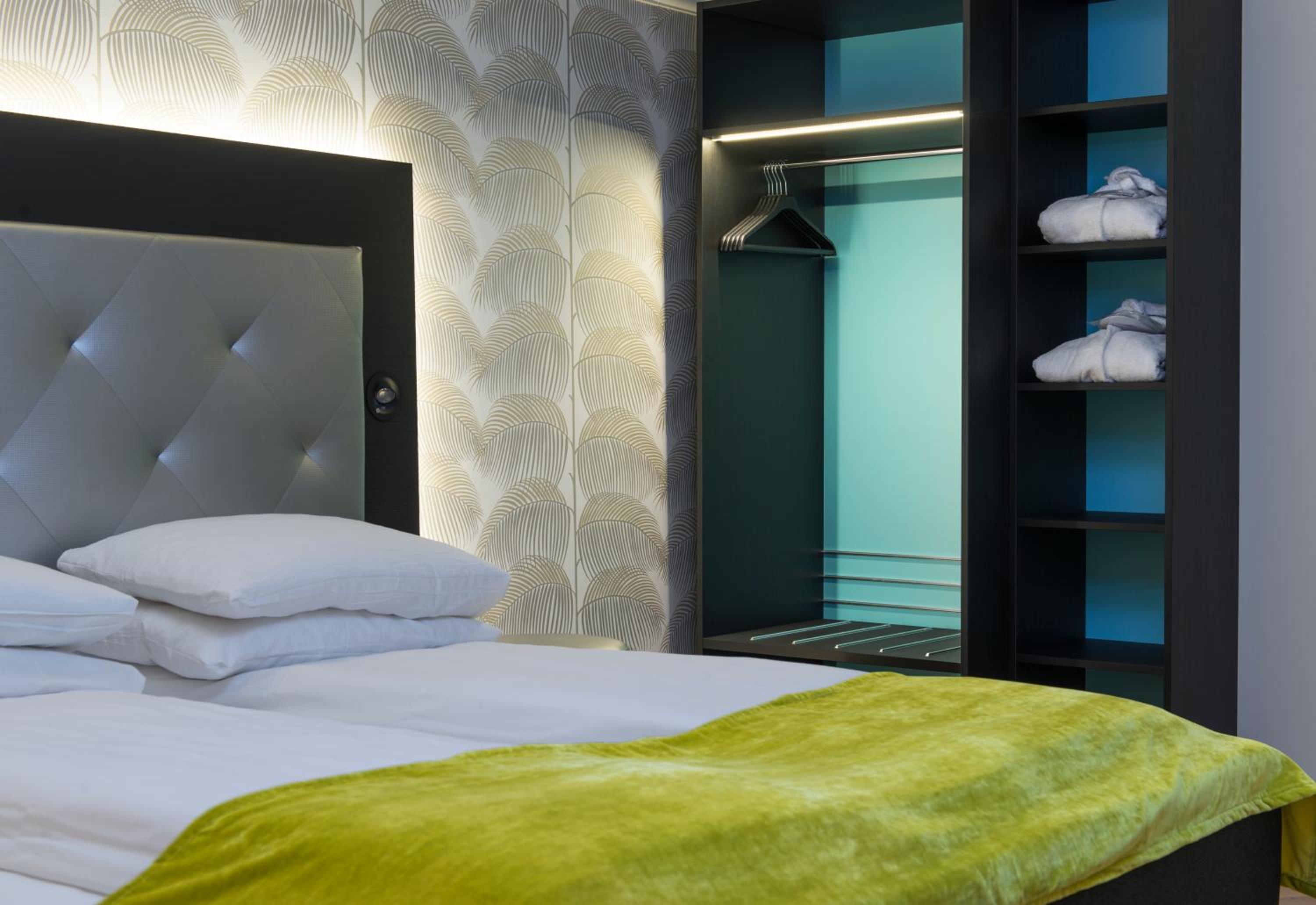 Business Double or Twin Room - Photo 3