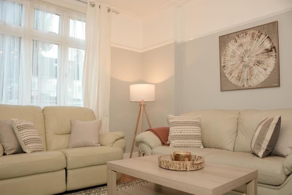 Four-Bedroom House photo 1