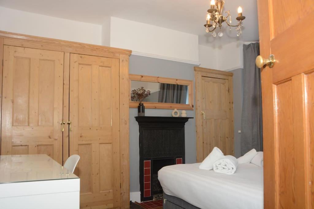 Four-Bedroom House photo 3