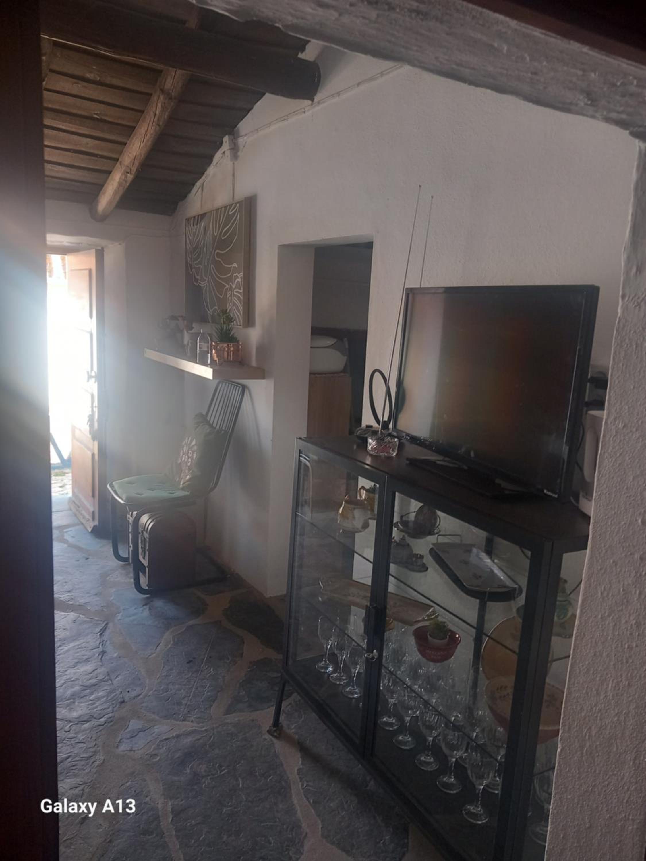 One-Bedroom House photo 2