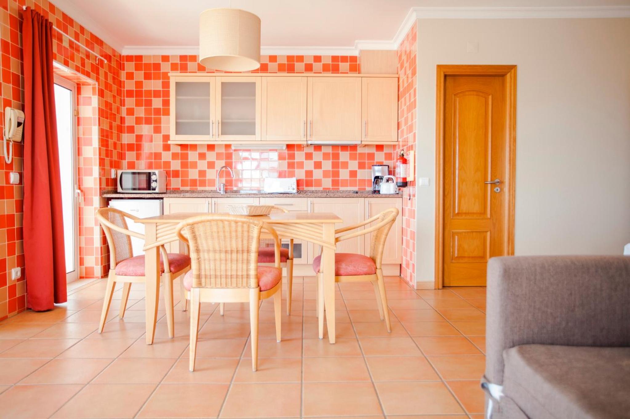 One-Bedroom Apartment - Photo 4